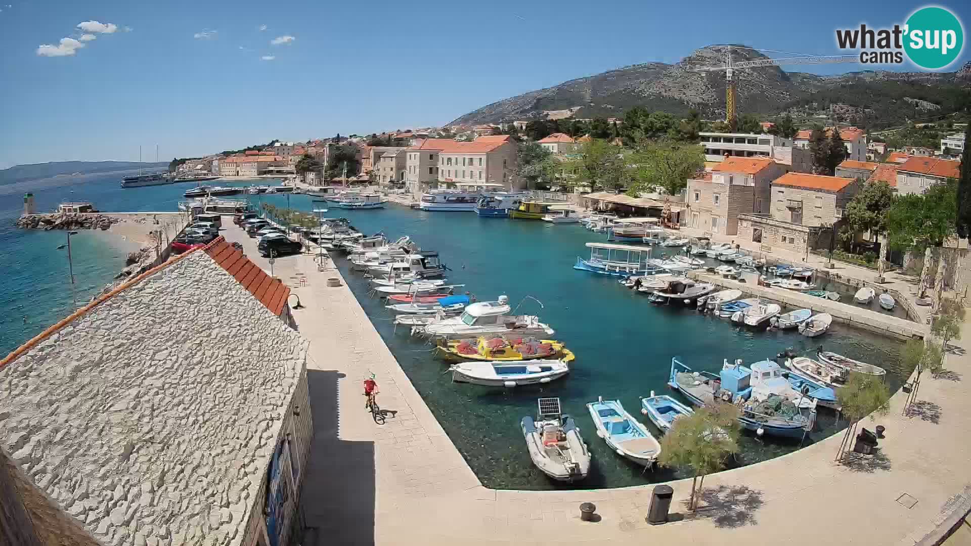 Webcam porto di Bol – Vista live sulla Riva e Marina