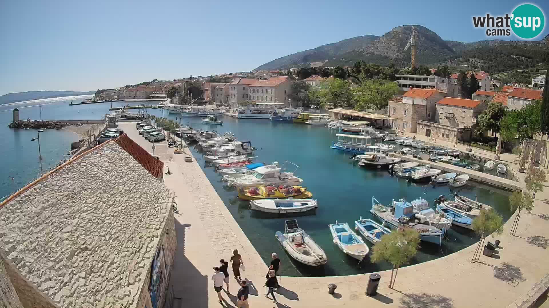 Webcam Bol Harbour – Live View of Bol Riva & Marina