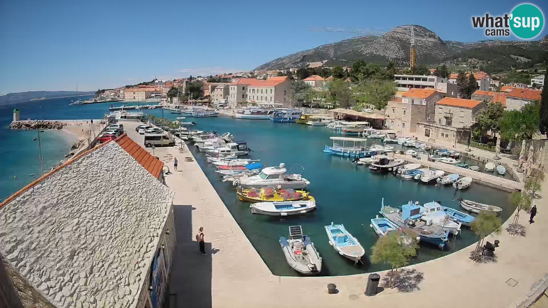 Webcam porto di Bol – Vista live sulla Riva e Marina