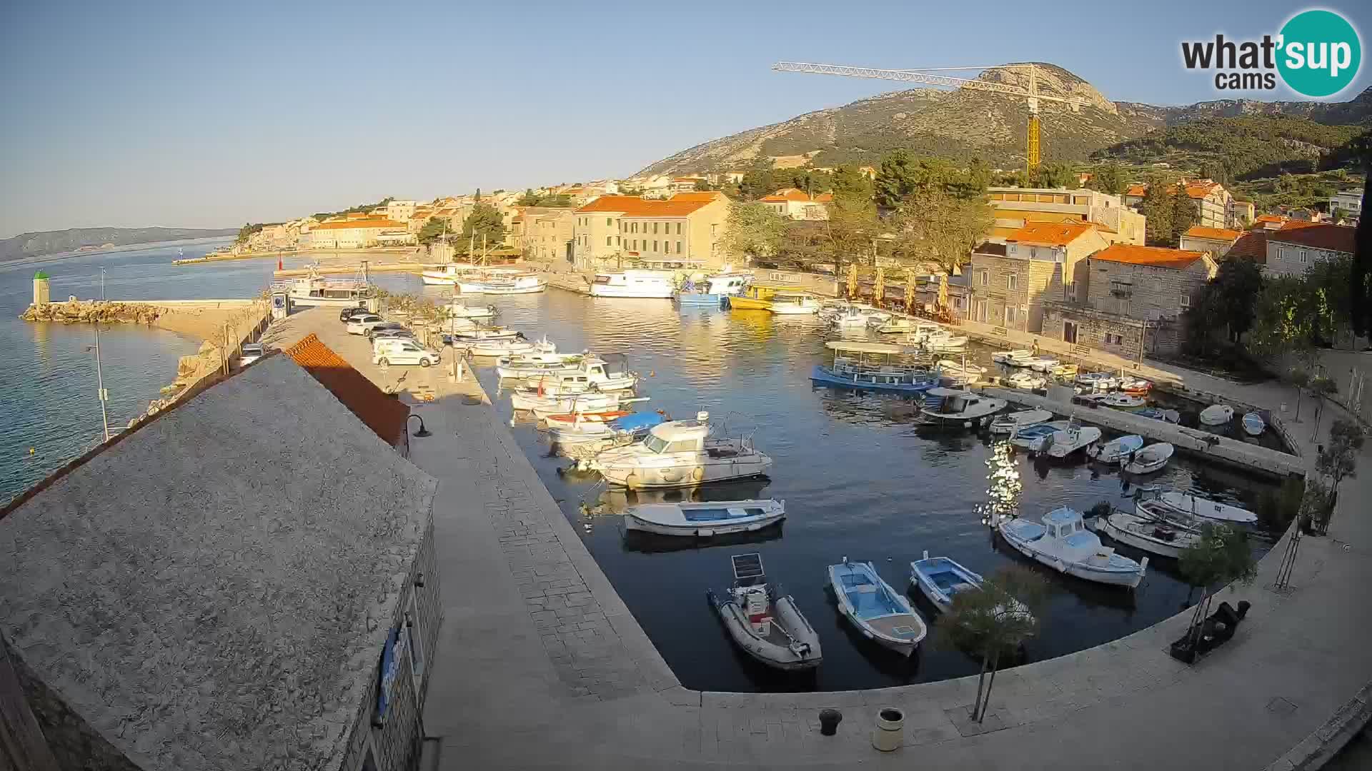 Webcam Bol Harbour – Live View of Bol Riva & Marina