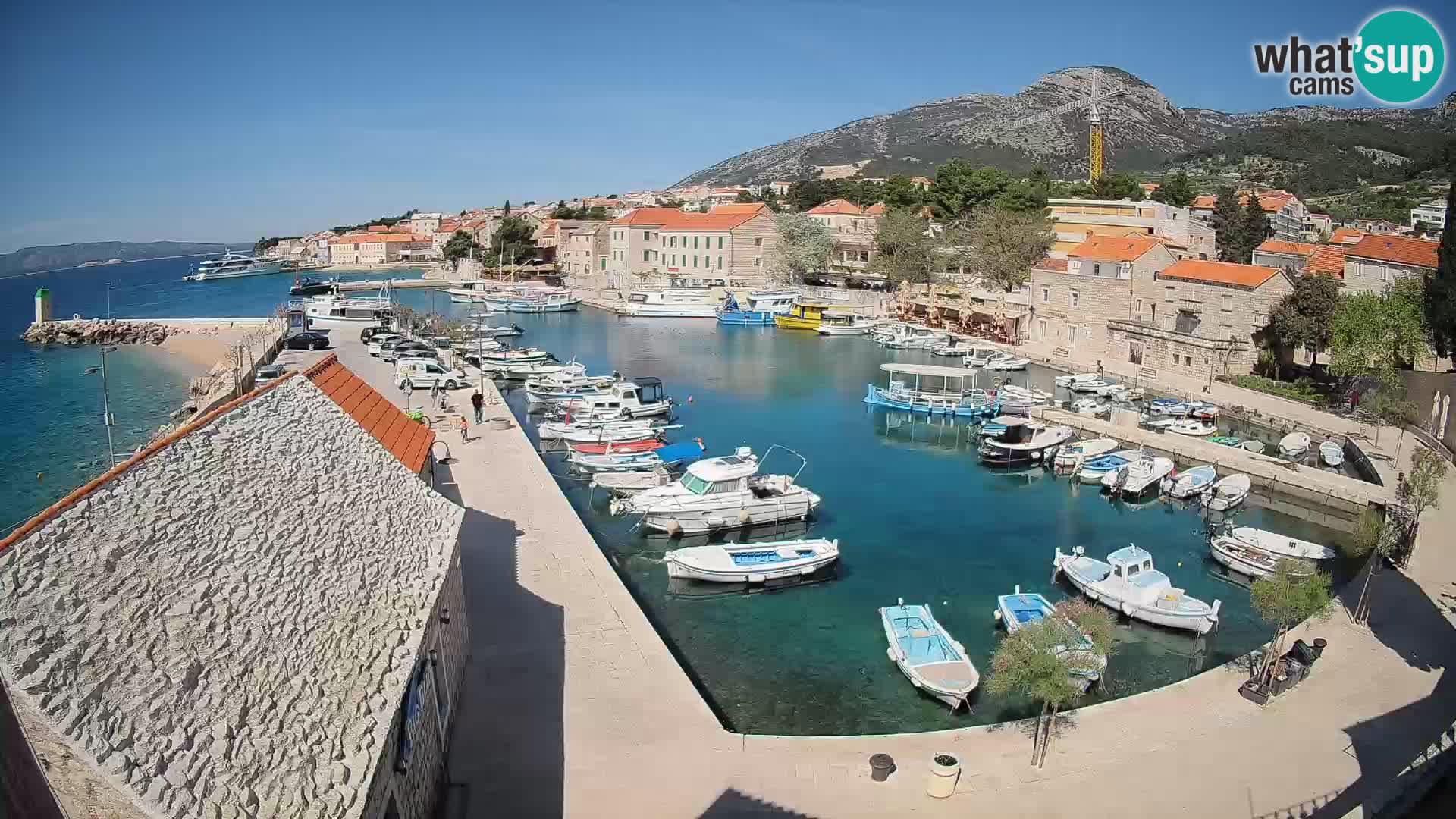 Webcam Bol Hafen – Liveblick auf Bol Riva & Marina