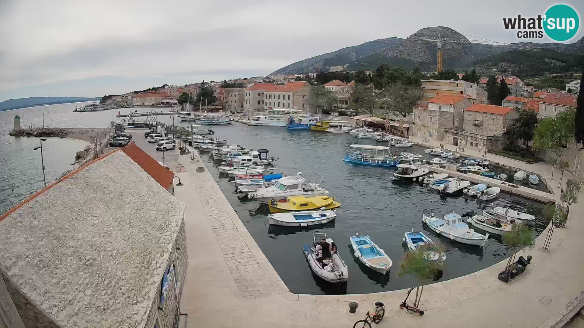 Webcam Bol Harbour – Live View of Bol Riva & Marina