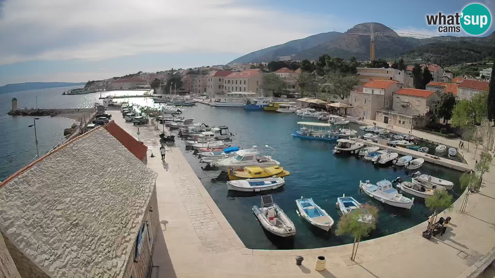 Webcam Bol Hafen – Liveblick auf Bol Riva & Marina