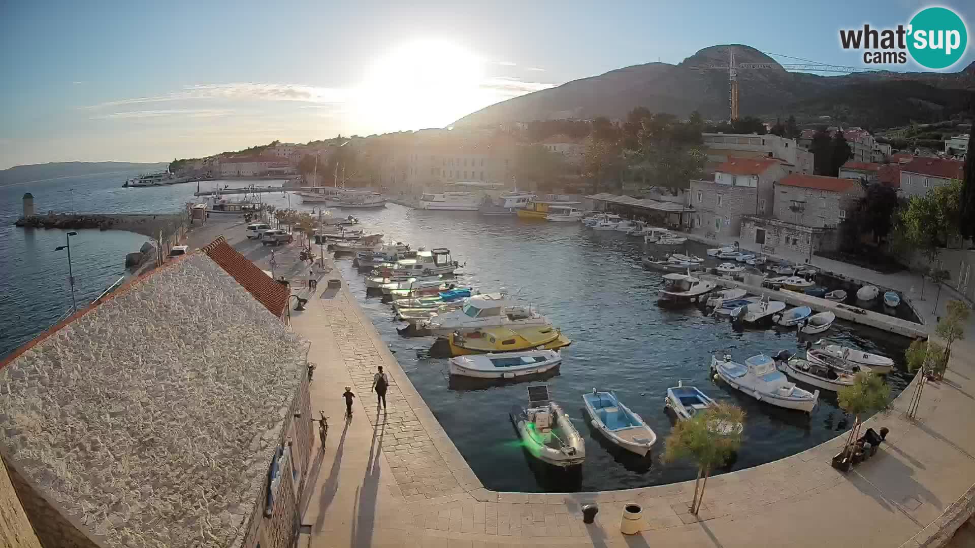 Webcam Bol Harbour – Live View of Bol Riva & Marina