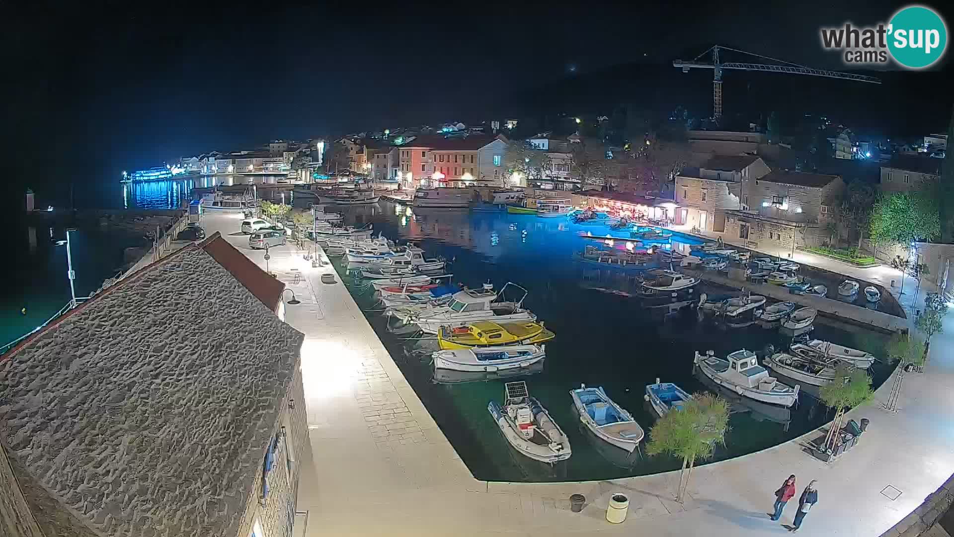Webcam Bol Harbour – Live View of Bol Riva & Marina