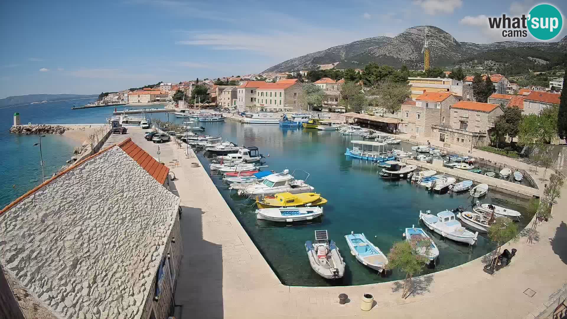 Webcam porto di Bol – Vista live sulla Riva e Marina