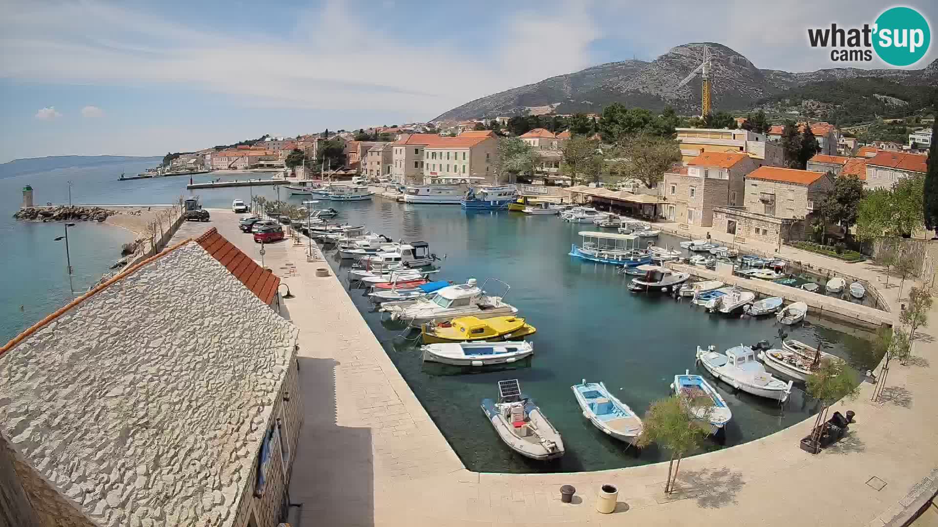 Webcam Bol Hafen – Liveblick auf Bol Riva & Marina