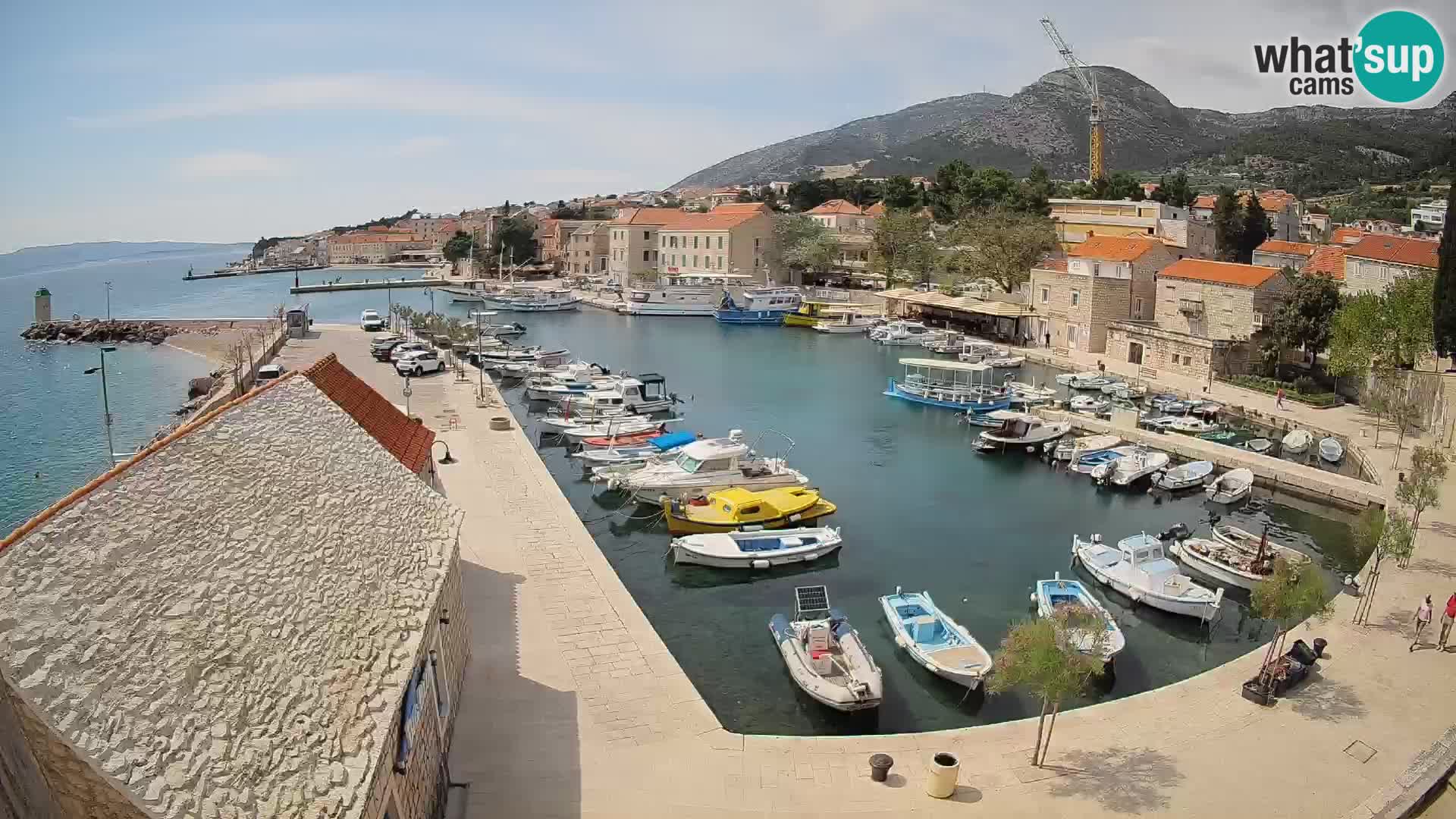 Webcam porto di Bol – Vista live sulla Riva e Marina