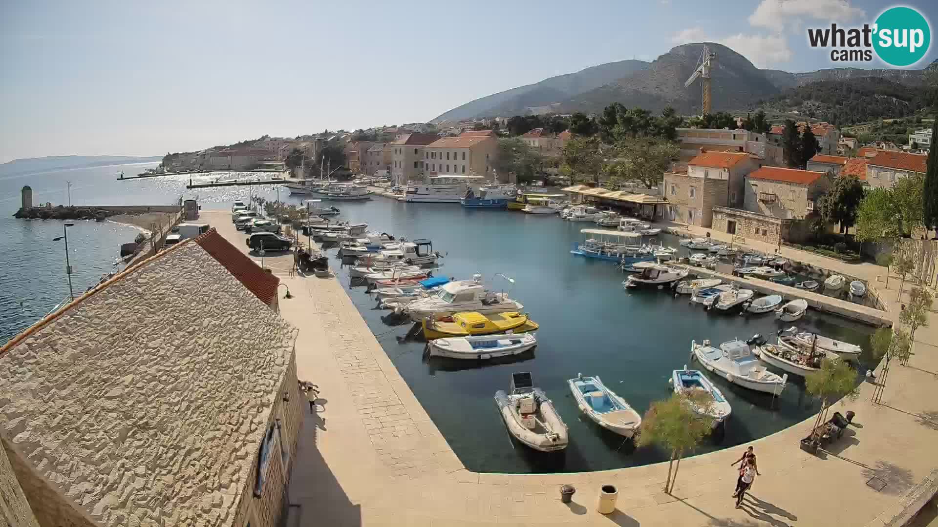 Webcam Bol Harbour – Live View of Bol Riva & Marina