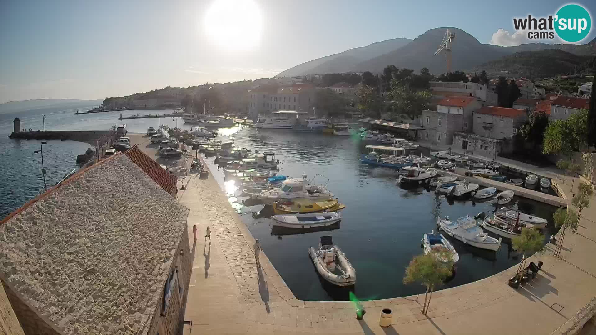 Webcam Bol Harbour – Live View of Bol Riva & Marina