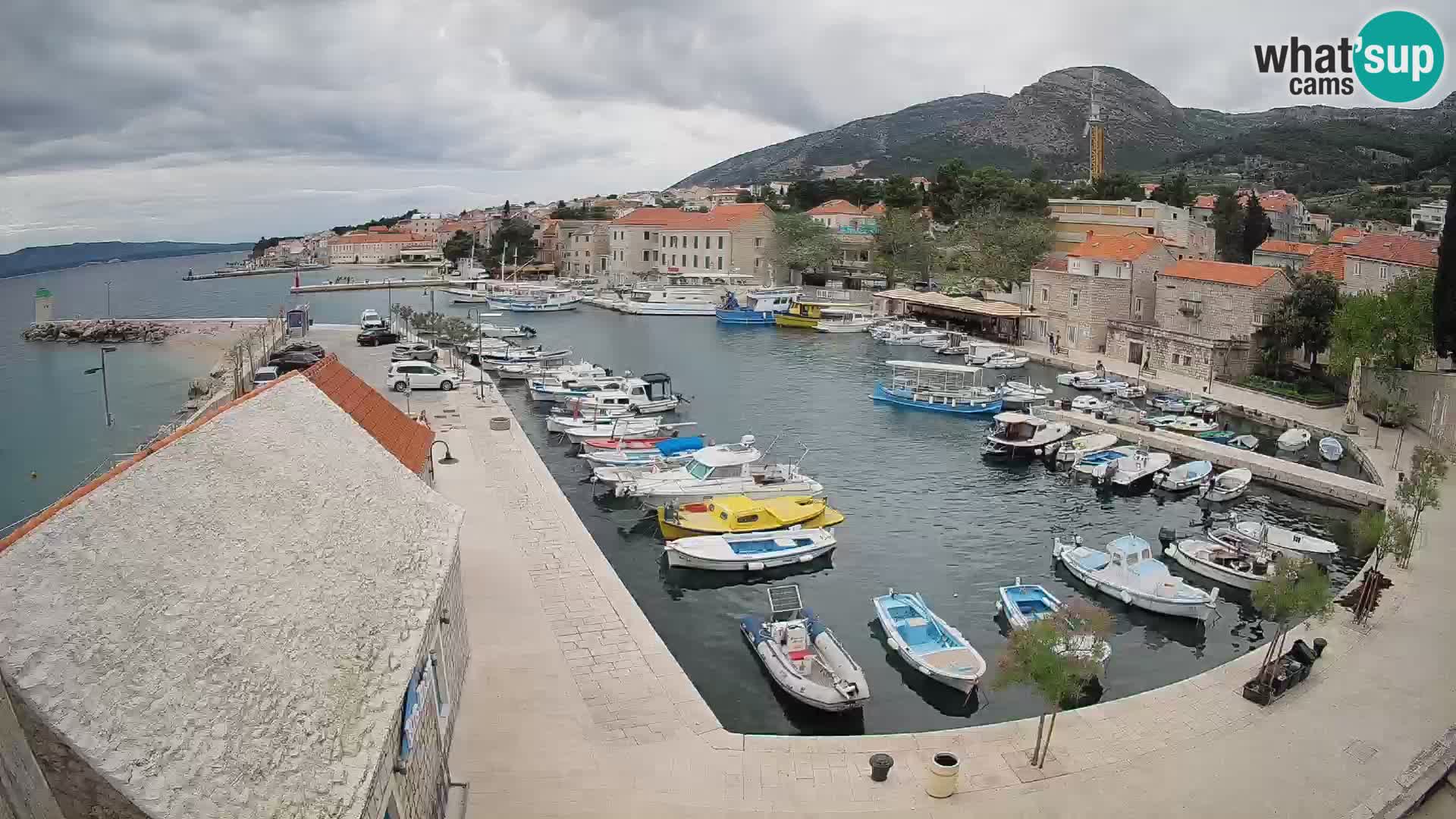 Webcam Bol Hafen – Liveblick auf Bol Riva & Marina