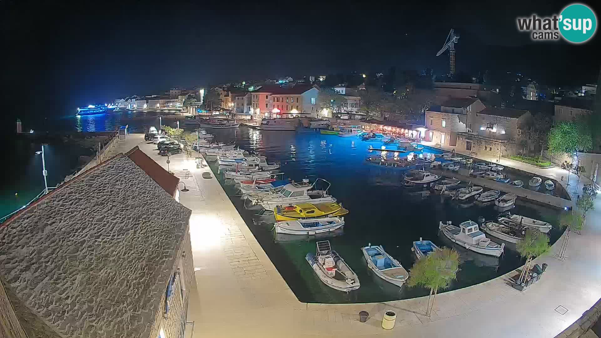 Webcam Bol Harbour – Live View of Bol Riva & Marina
