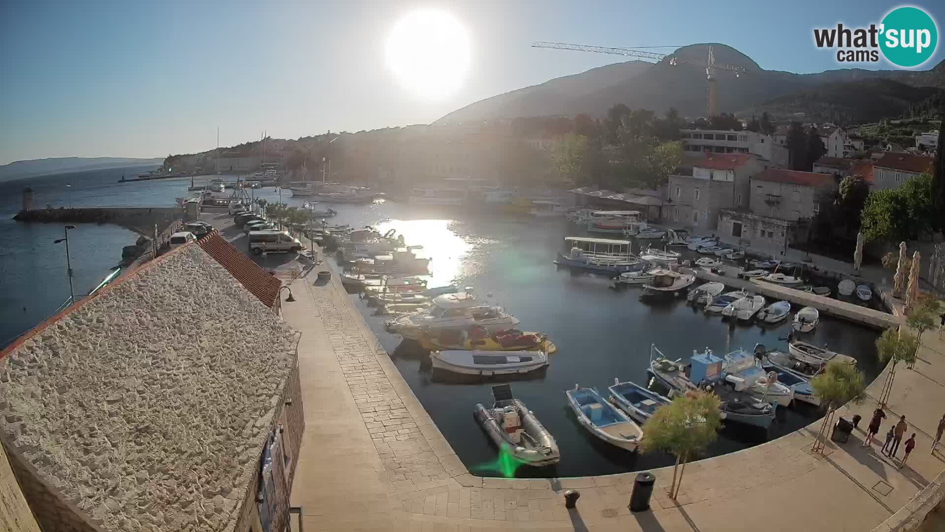 Webcam Bol Hafen – Liveblick auf Bol Riva & Marina