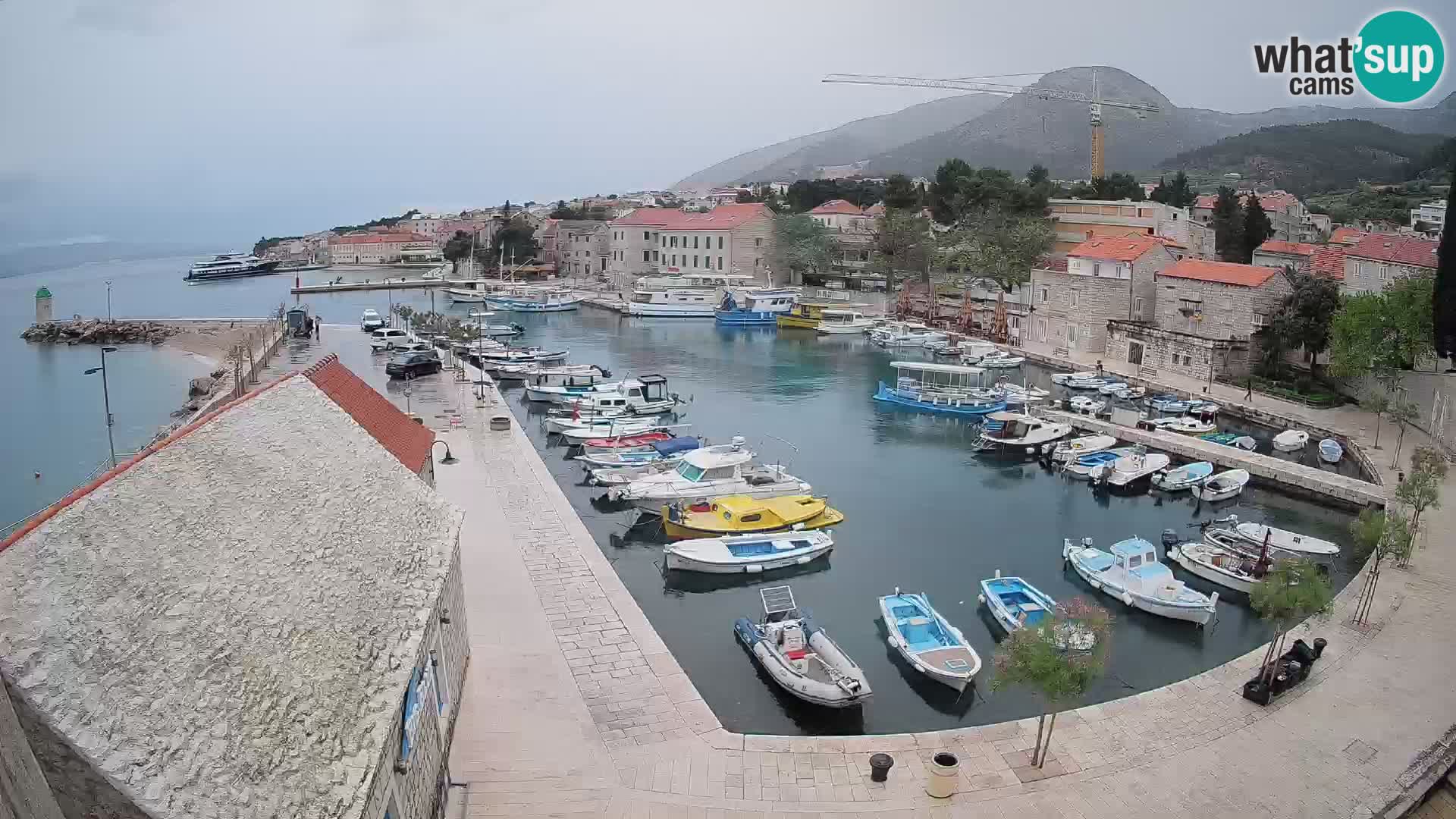 Webcam Bol Hafen – Liveblick auf Bol Riva & Marina