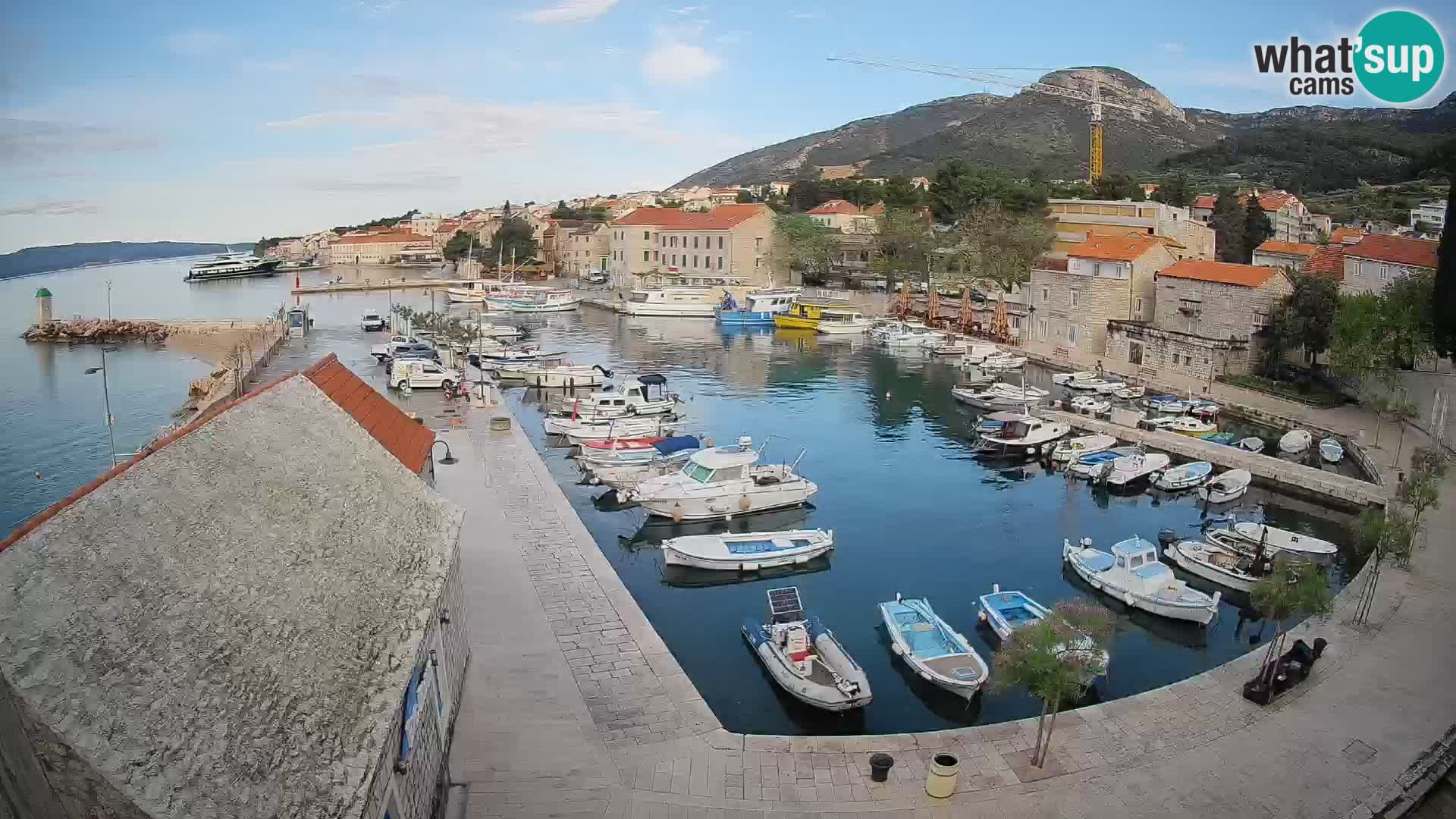 Webcam Bol Hafen – Liveblick auf Bol Riva & Marina