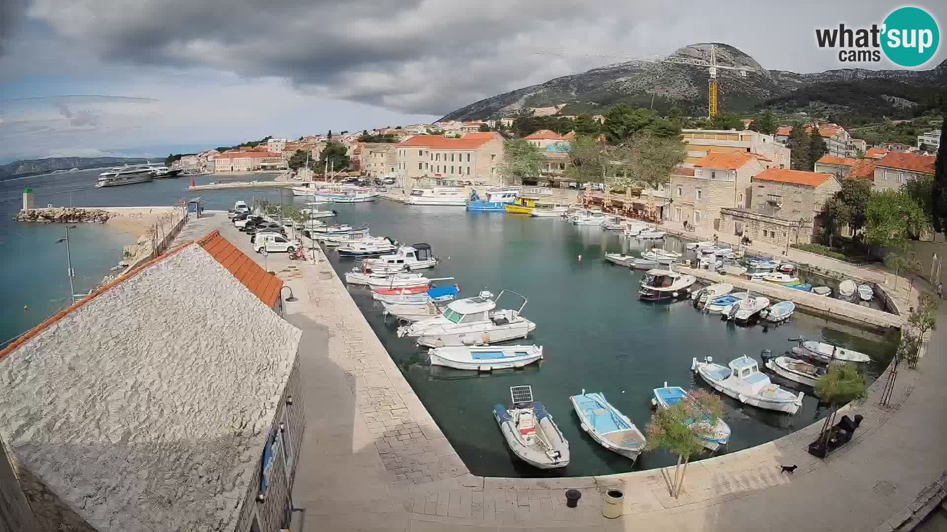 Webcam porto di Bol – Vista live sulla Riva e Marina