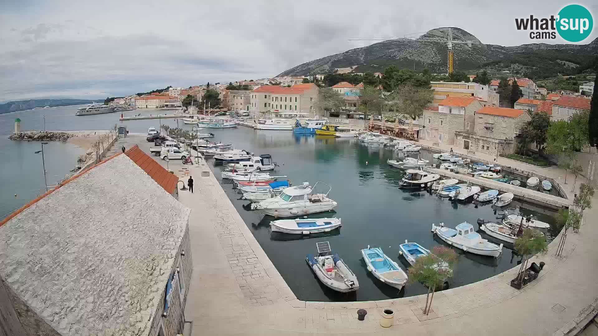 Webcam Bol Hafen – Liveblick auf Bol Riva & Marina