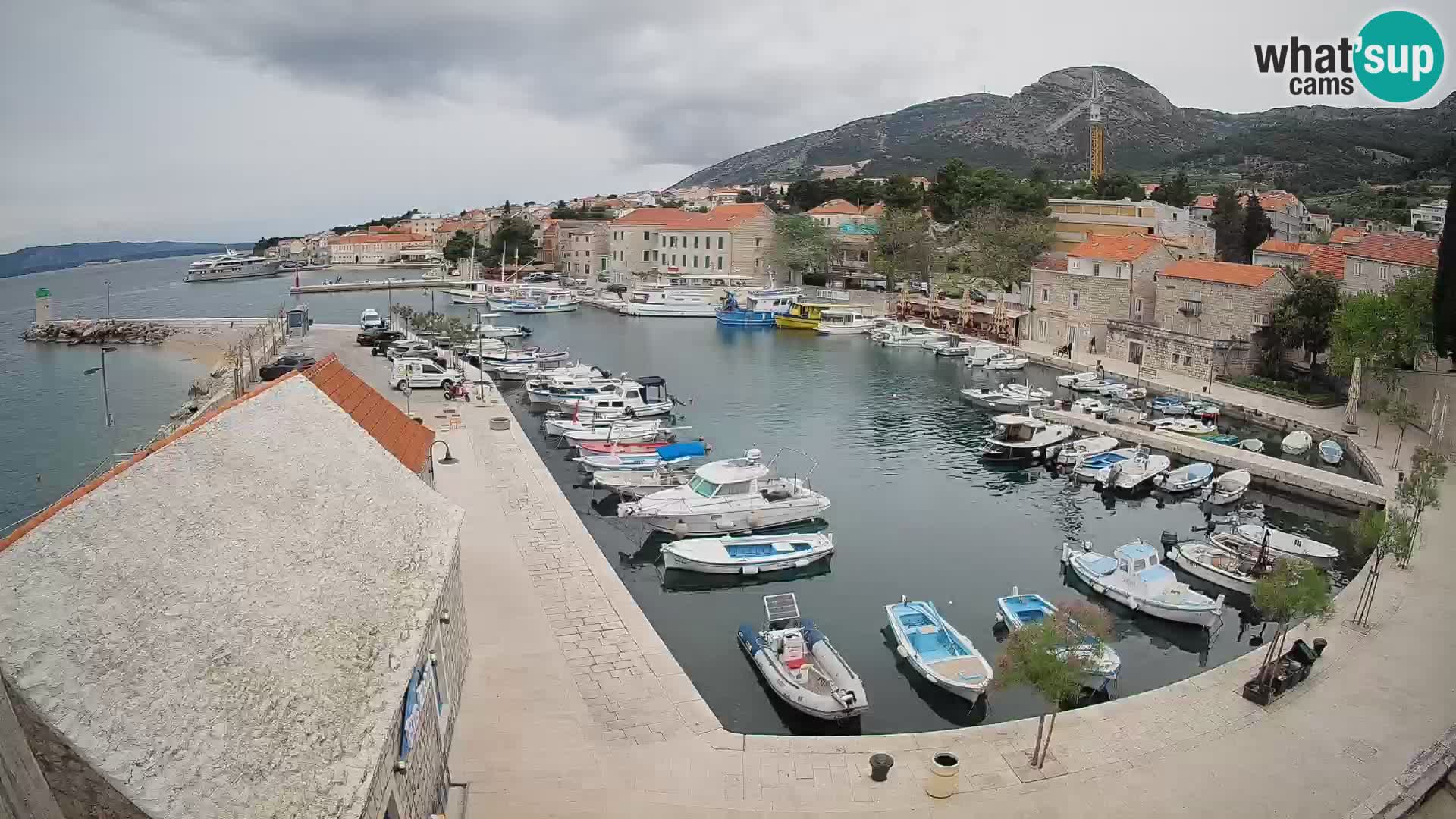 Webcam Bol Harbour – Live View of Bol Riva & Marina
