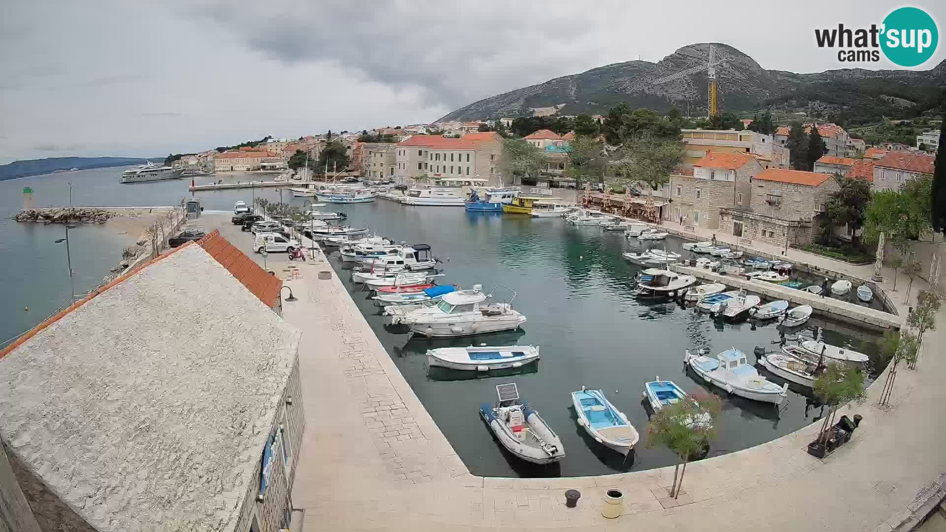 Webcam Bol Harbour – Live View of Bol Riva & Marina