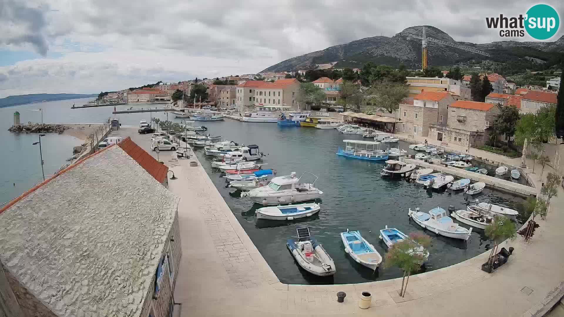 Webcam Bol Hafen – Liveblick auf Bol Riva & Marina