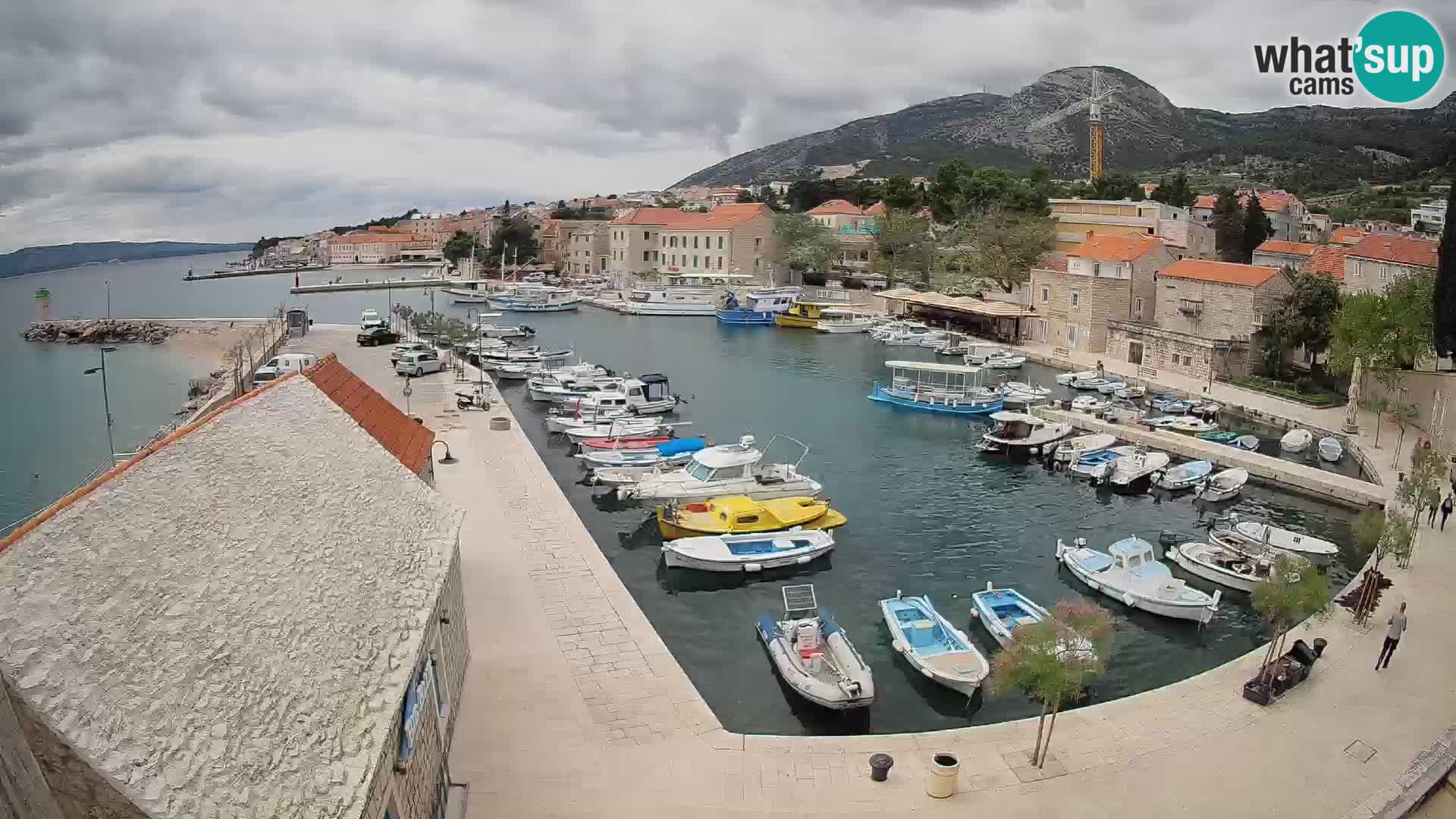 Webcam Bol Hafen – Liveblick auf Bol Riva & Marina