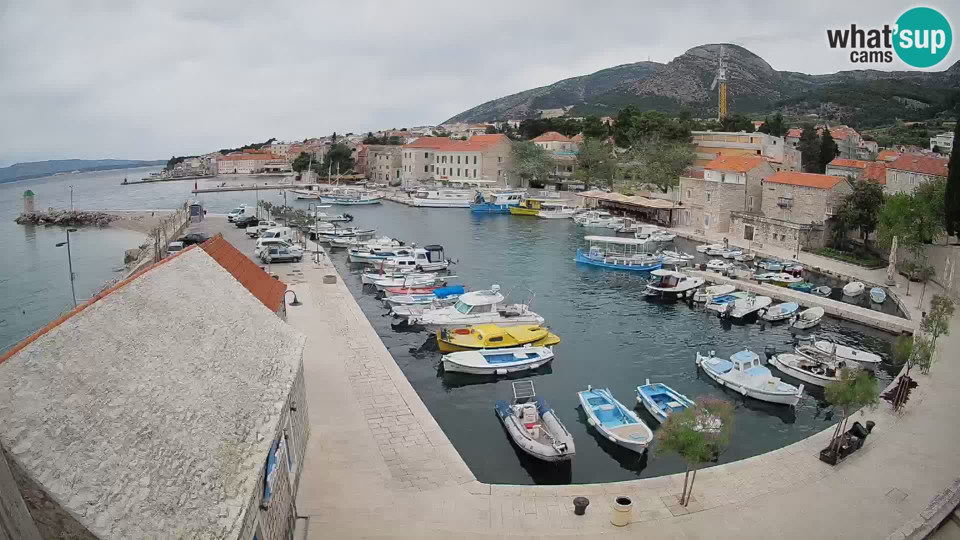 Webcam Bol Hafen – Liveblick auf Bol Riva & Marina