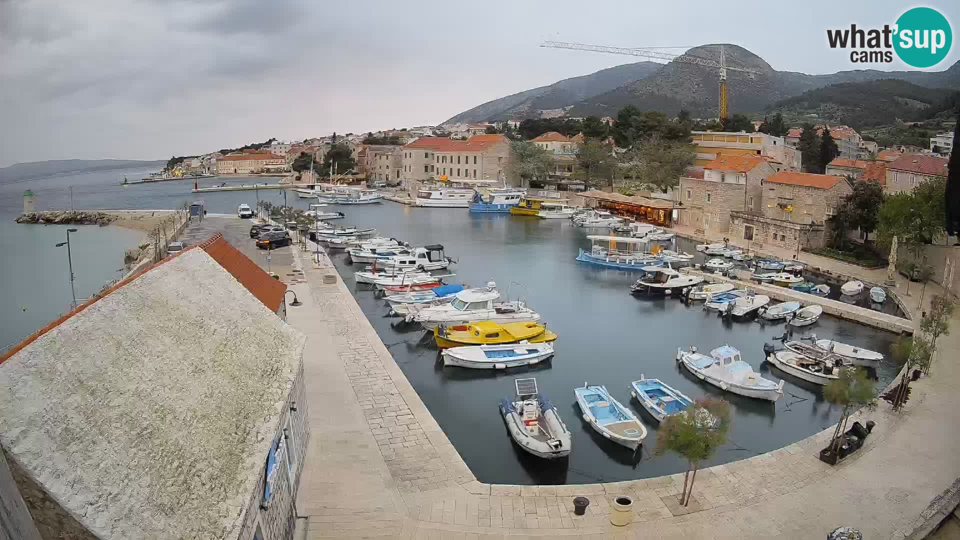 Webcam Bol Harbour – Live View of Bol Riva & Marina