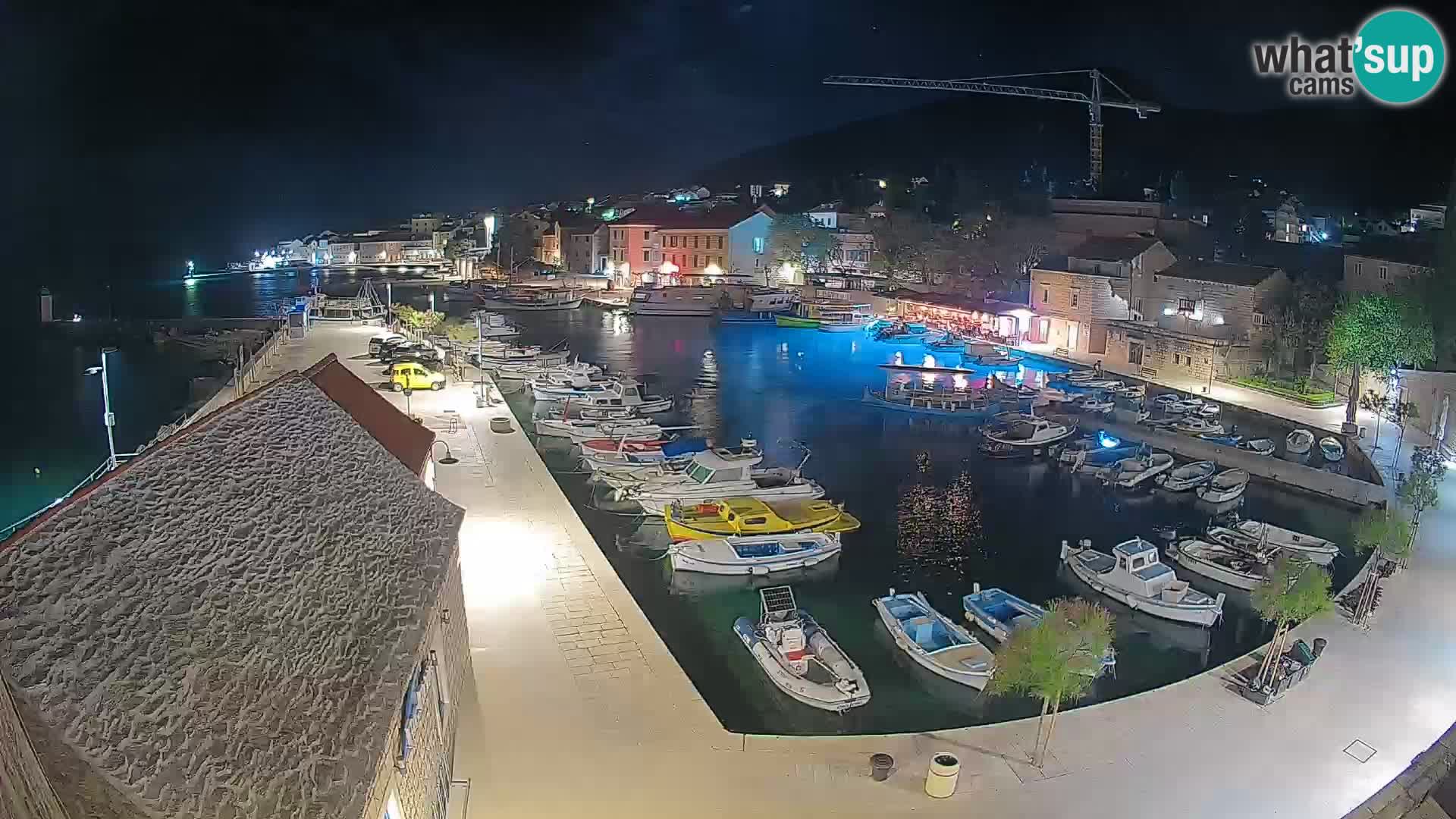 Webcam Bol Harbour – Live View of Bol Riva & Marina