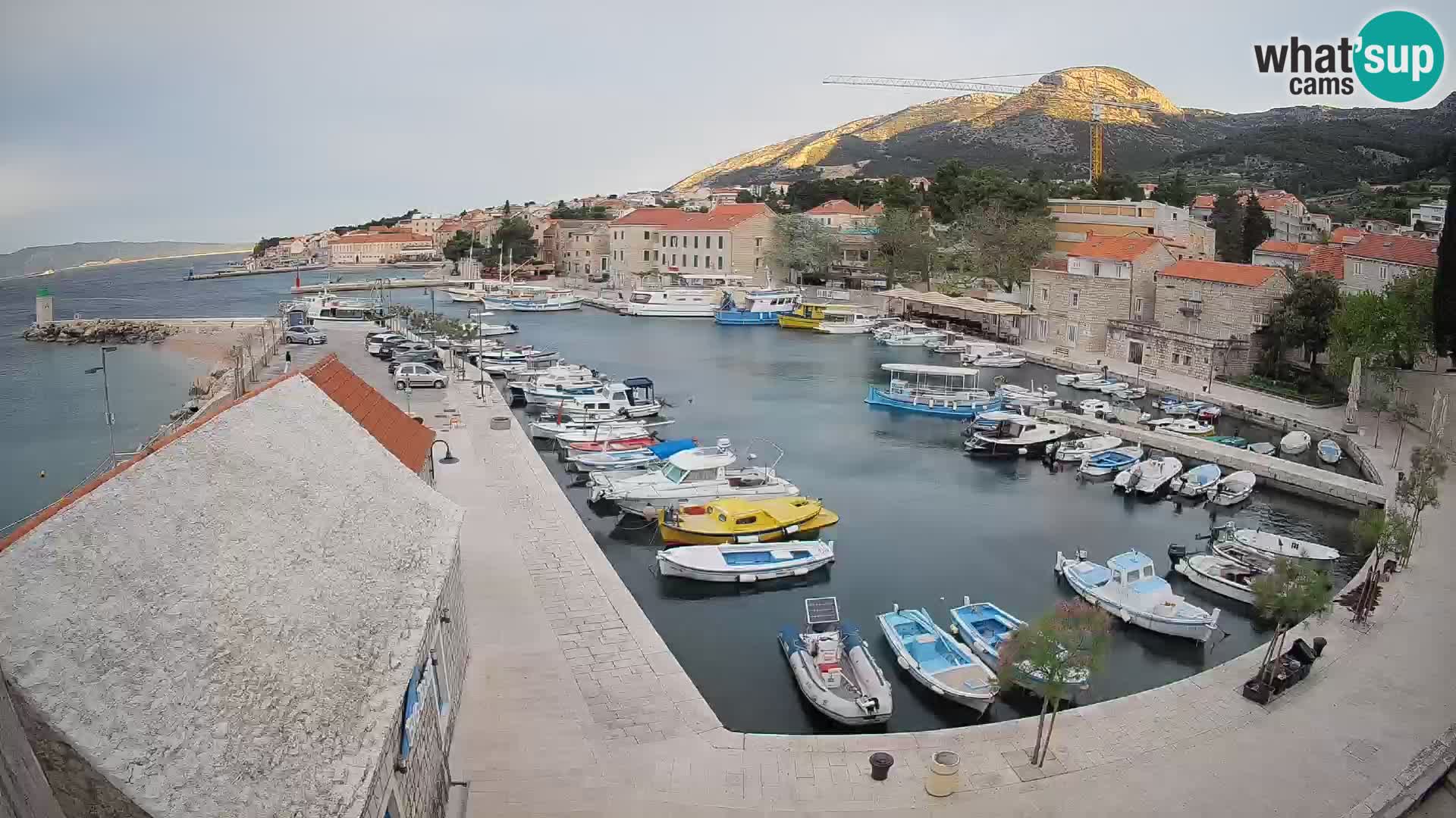 Webcam Bol Hafen – Liveblick auf Bol Riva & Marina