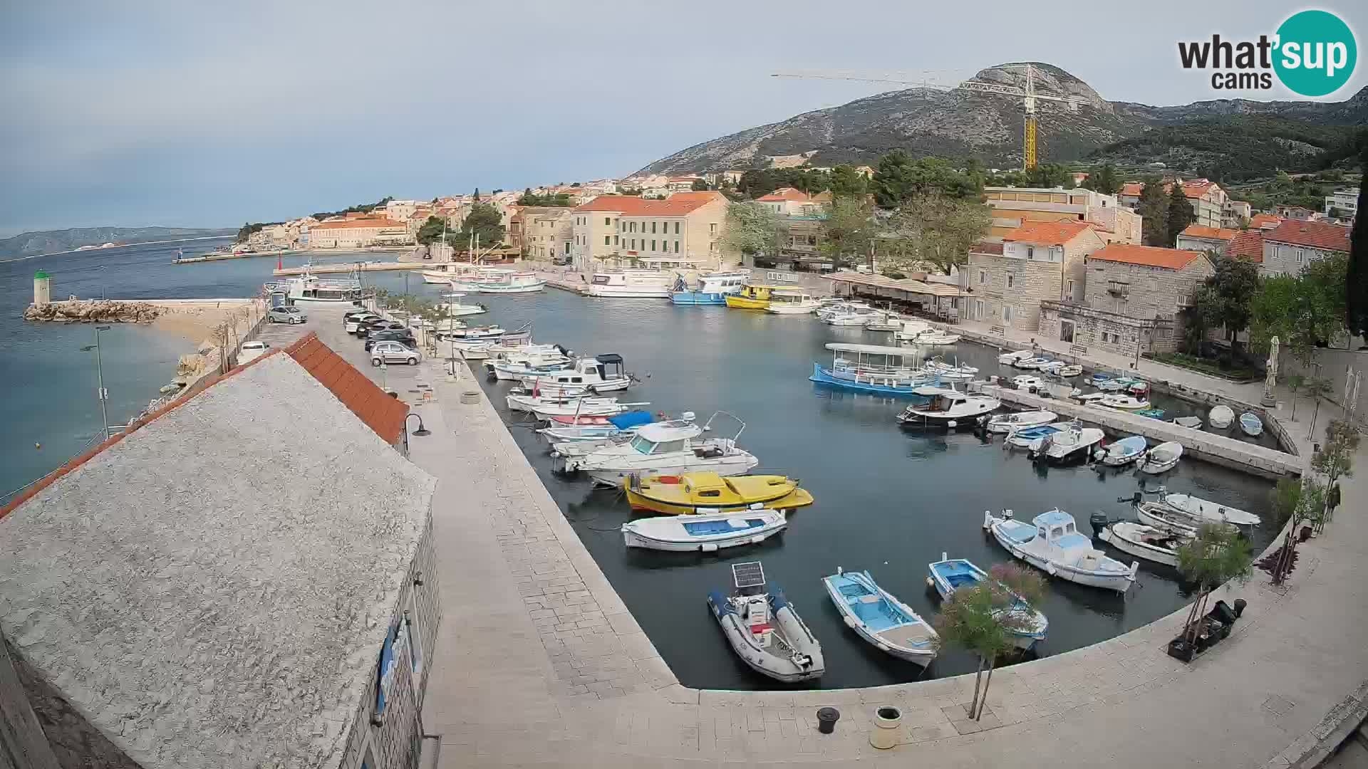 Webcam Bol Hafen – Liveblick auf Bol Riva & Marina