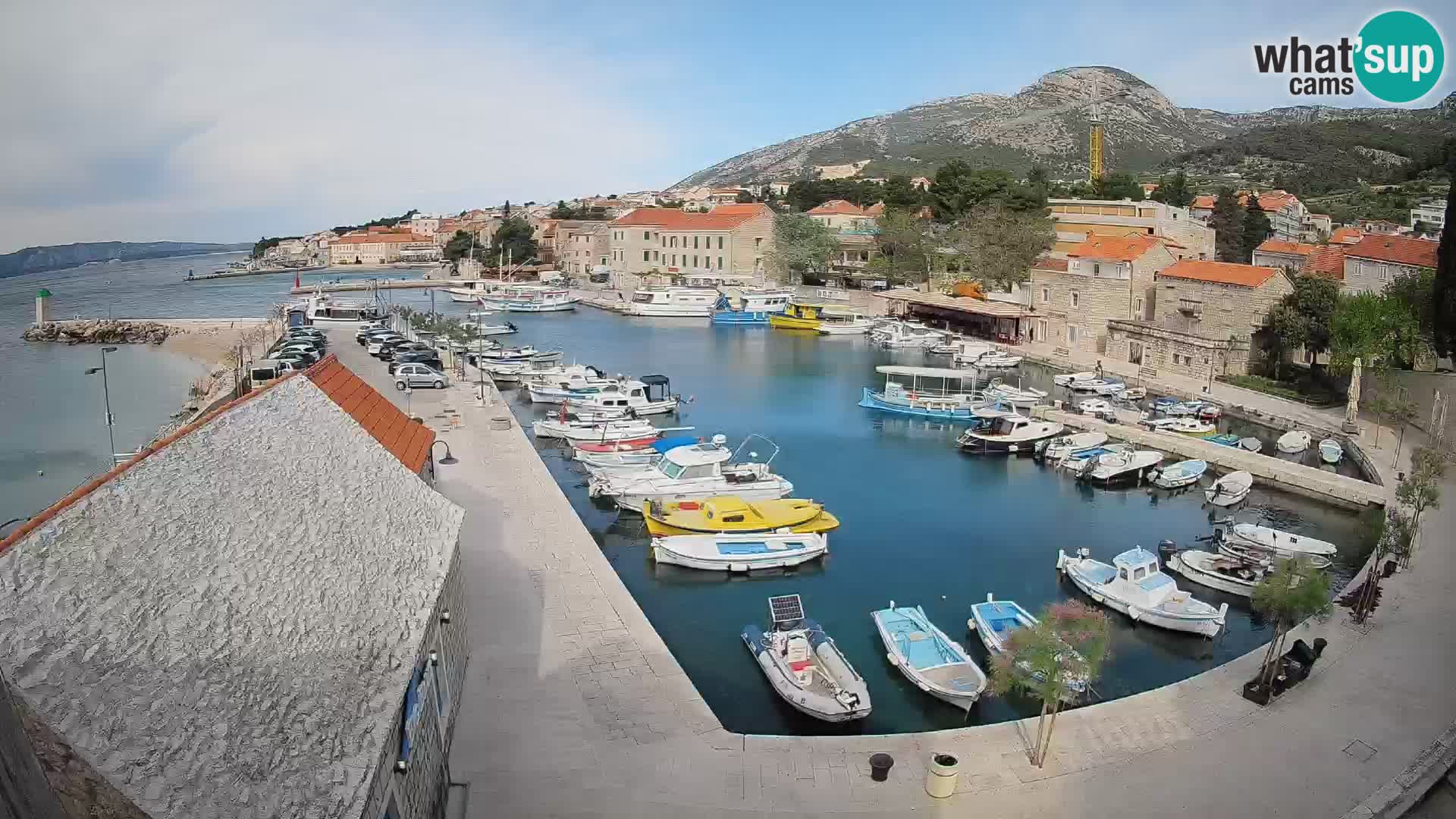Webcam porto di Bol – Vista live sulla Riva e Marina