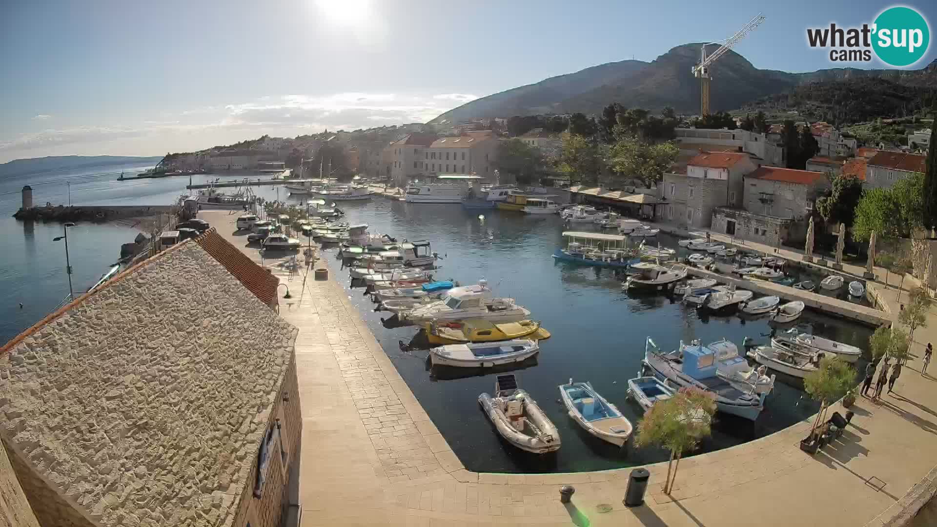 Webcam Bol Harbour – Live View of Bol Riva & Marina