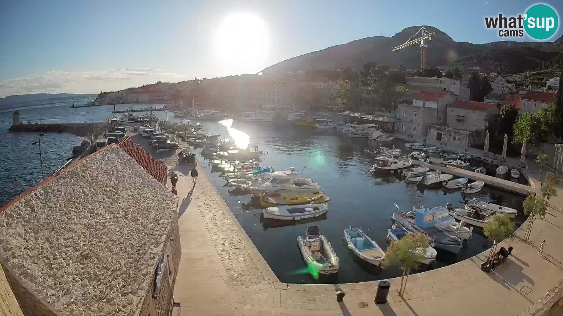 Webcam Bol Hafen – Liveblick auf Bol Riva & Marina