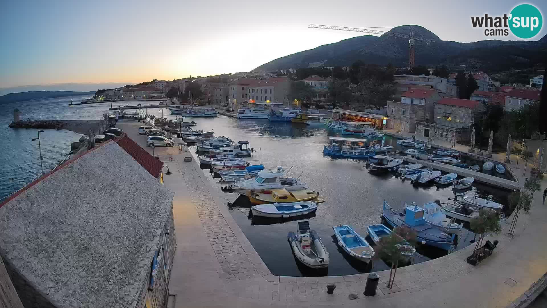 Webcam Bol Harbour – Live View of Bol Riva & Marina