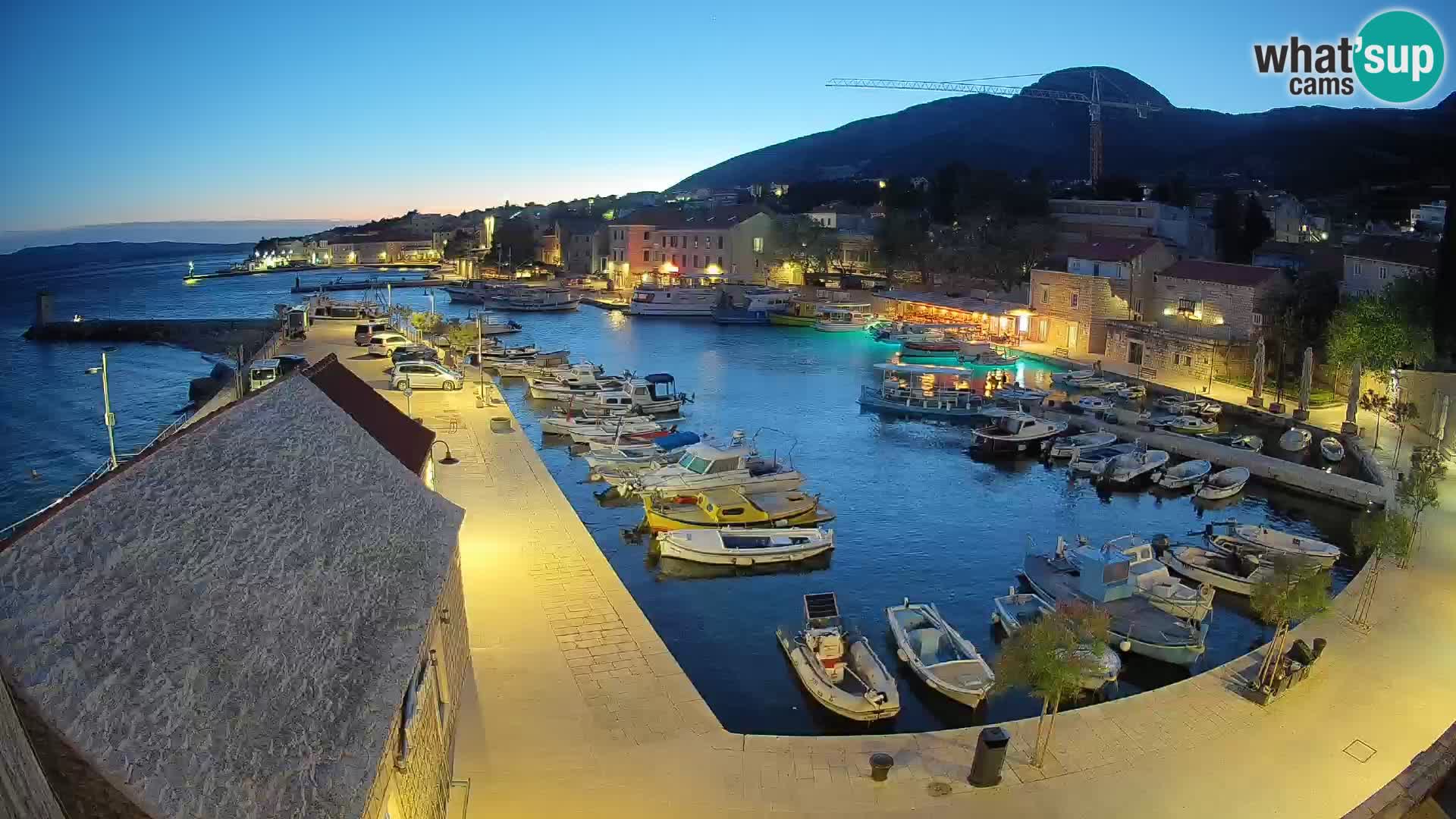 Webcam Bol Hafen – Liveblick auf Bol Riva & Marina