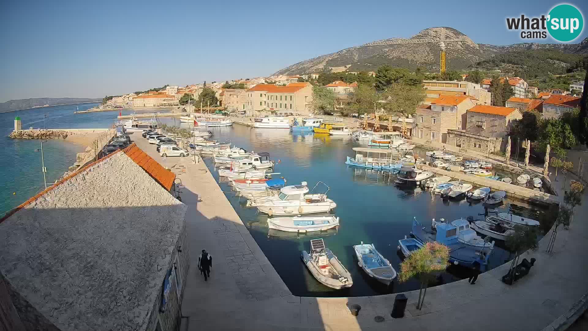 Webcam porto di Bol – Vista live sulla Riva e Marina