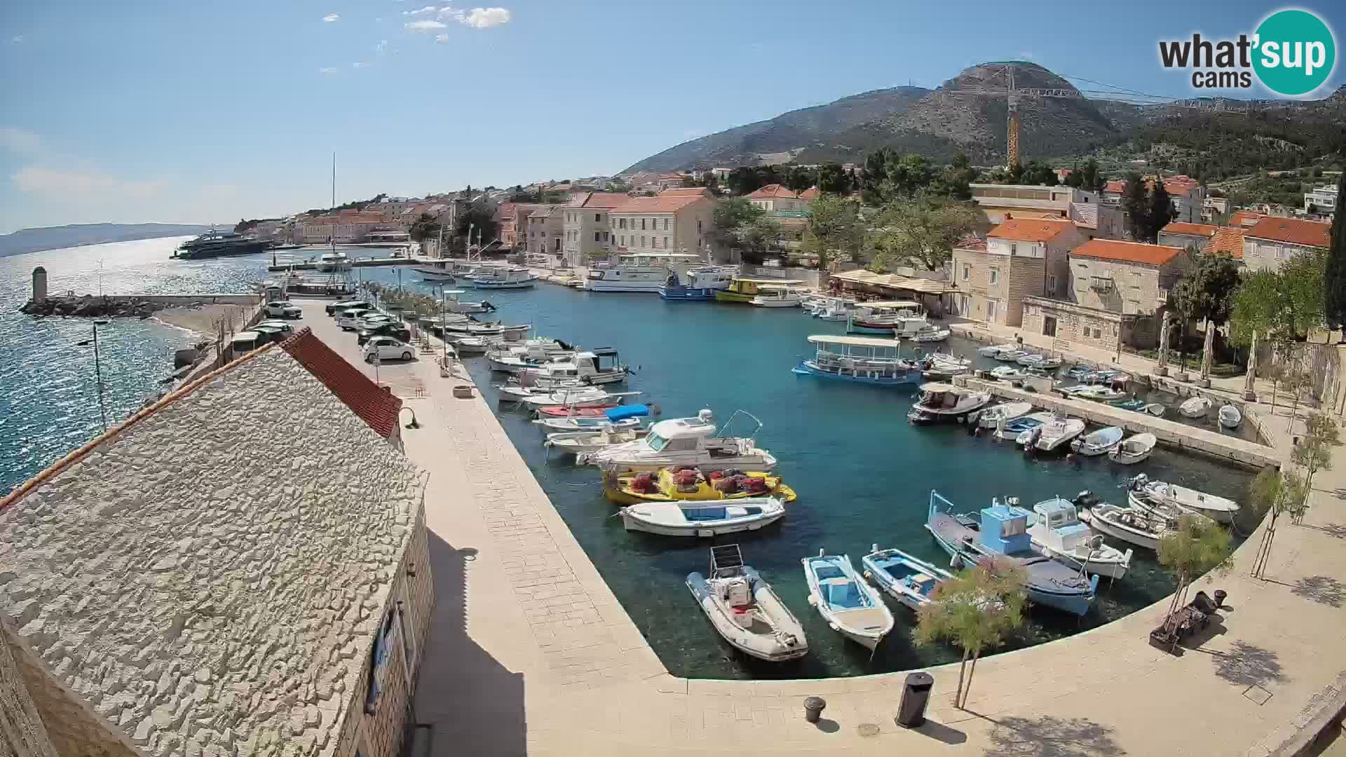 Webcam Bol Harbour – Live View of Bol Riva & Marina