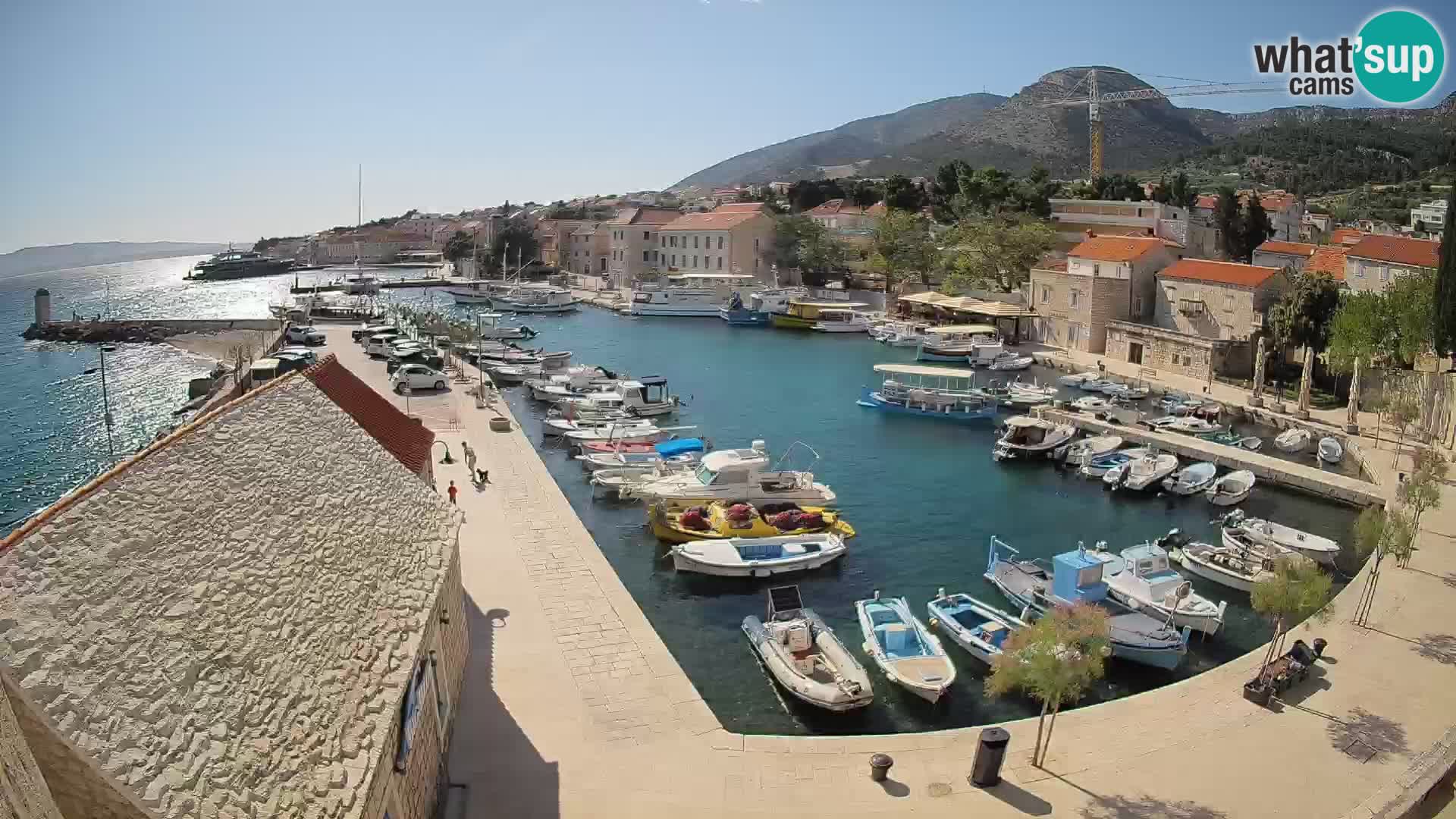 Webcam Bol Harbour – Live View of Bol Riva & Marina