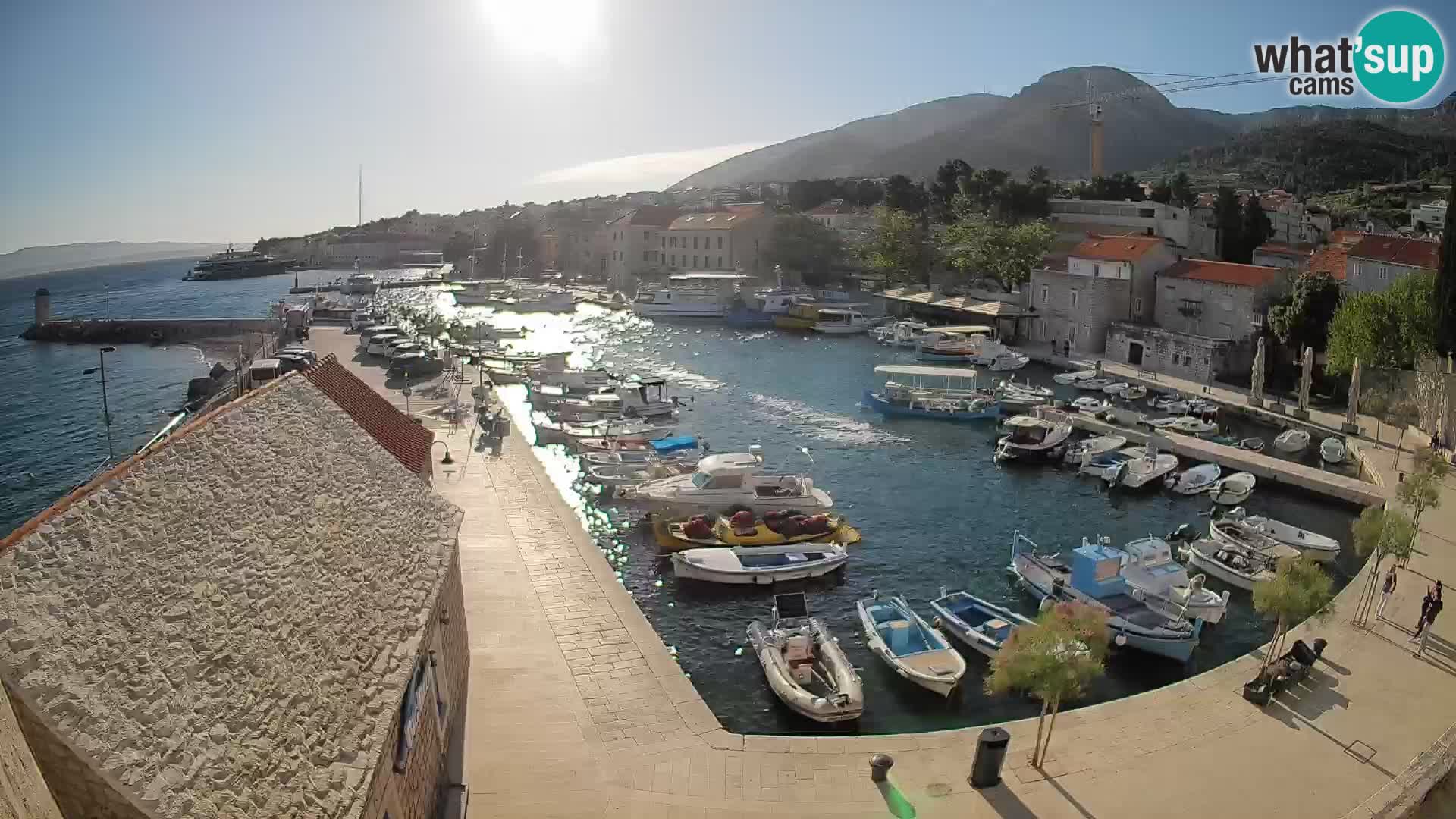 Webcam Bol Hafen – Liveblick auf Bol Riva & Marina