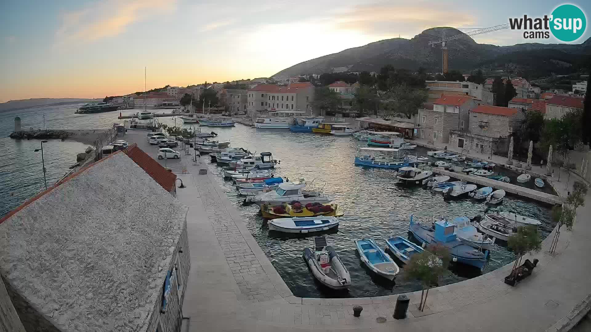 Webcam Bol Hafen – Liveblick auf Bol Riva & Marina