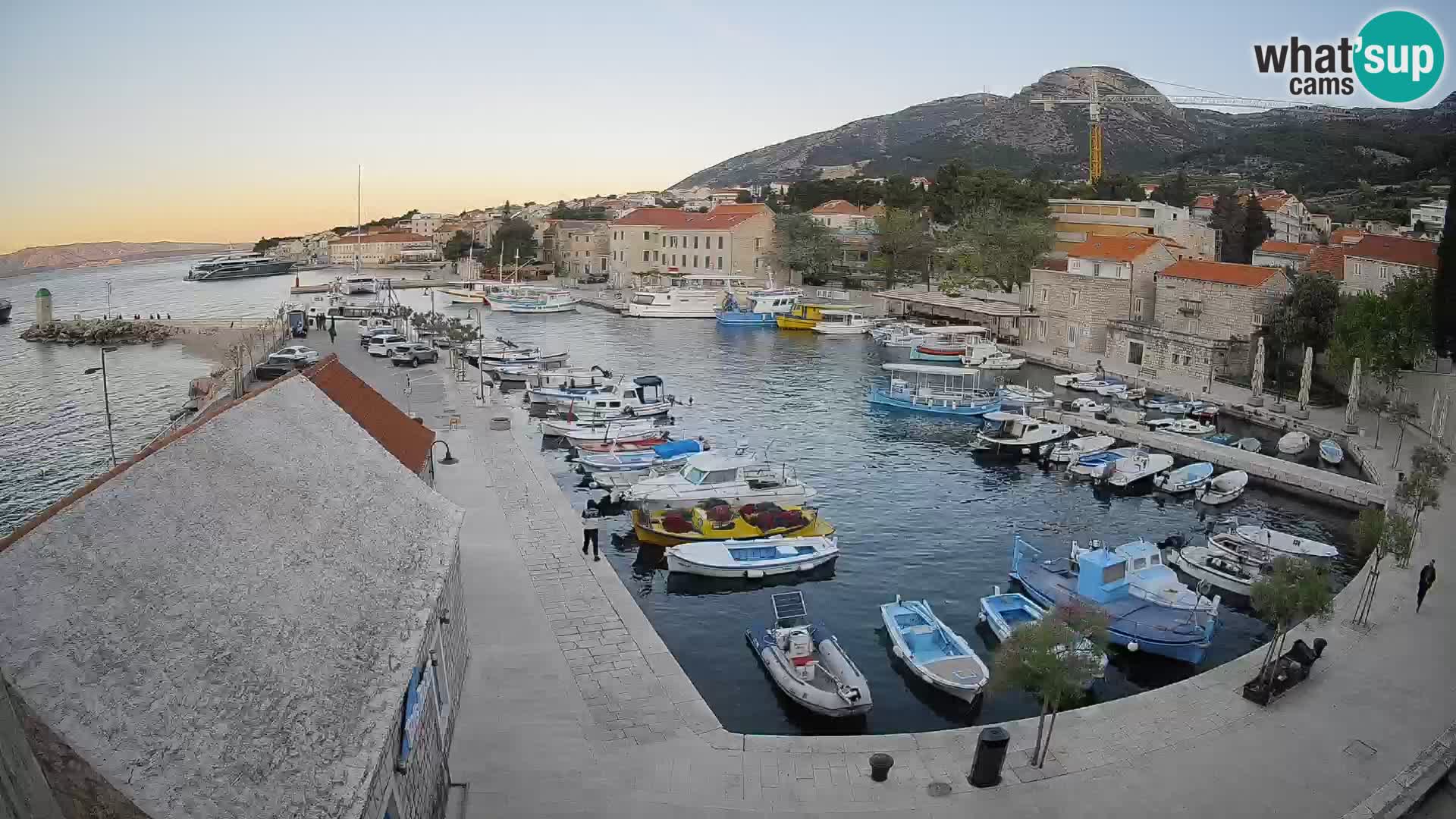 Webcam Bol Hafen – Liveblick auf Bol Riva & Marina