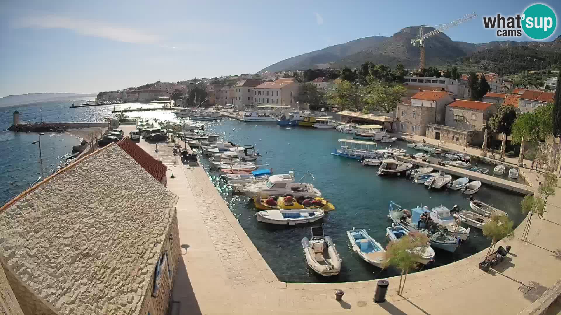 Webcam Bol Harbour – Live View of Bol Riva & Marina