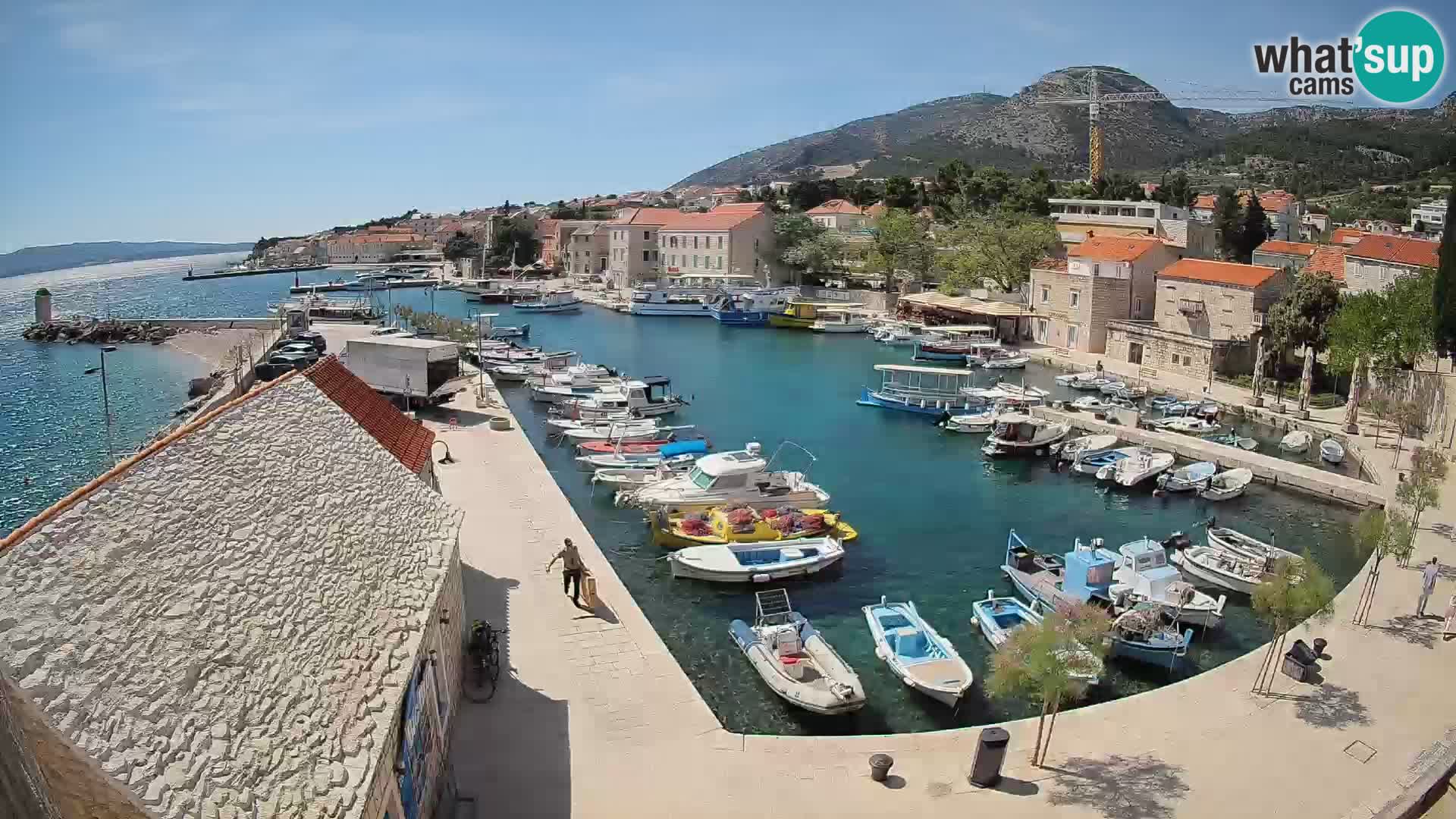 Webcam Bol Hafen – Liveblick auf Bol Riva & Marina