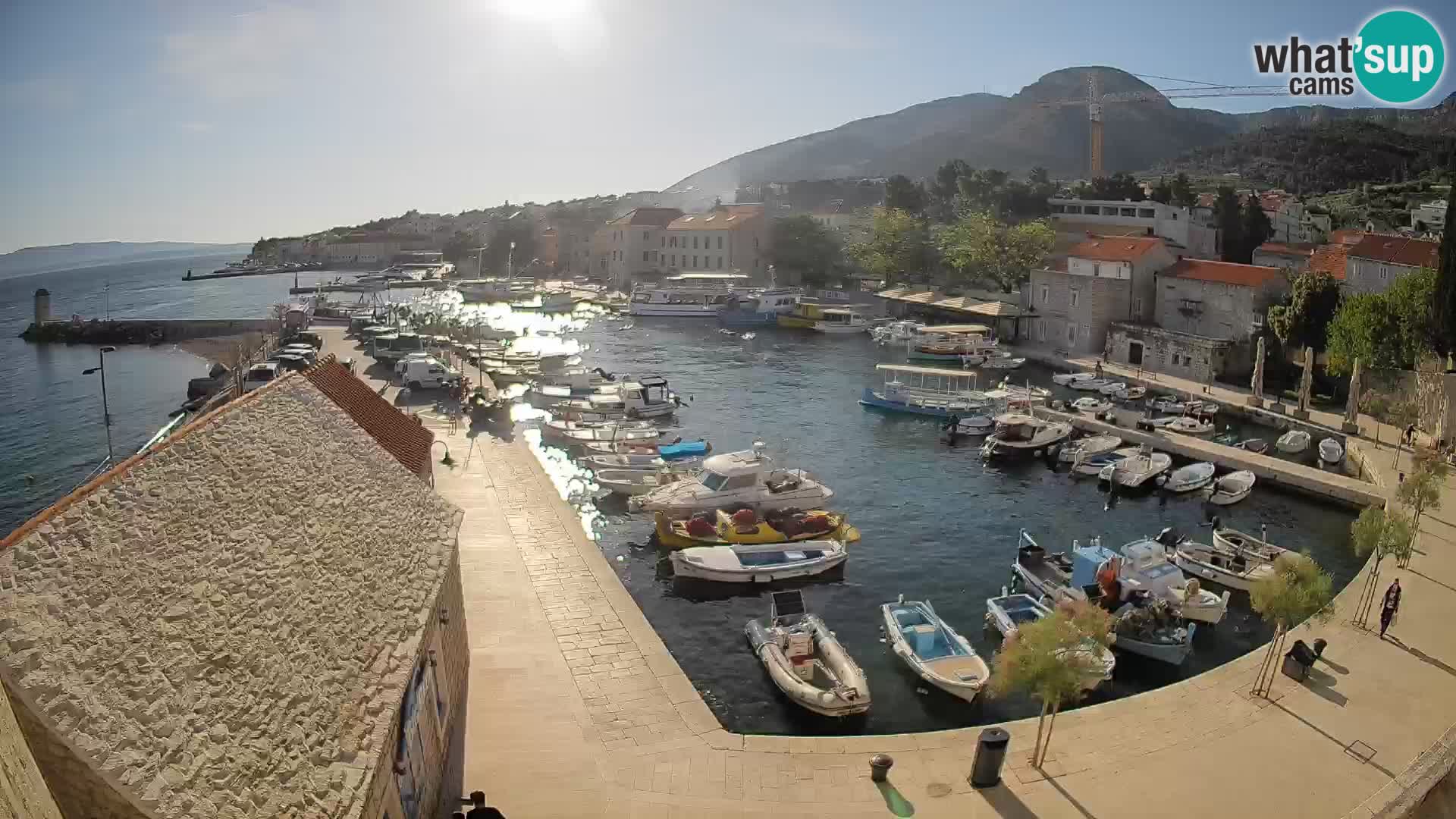 Webcam Bol Harbour – Live View of Bol Riva & Marina