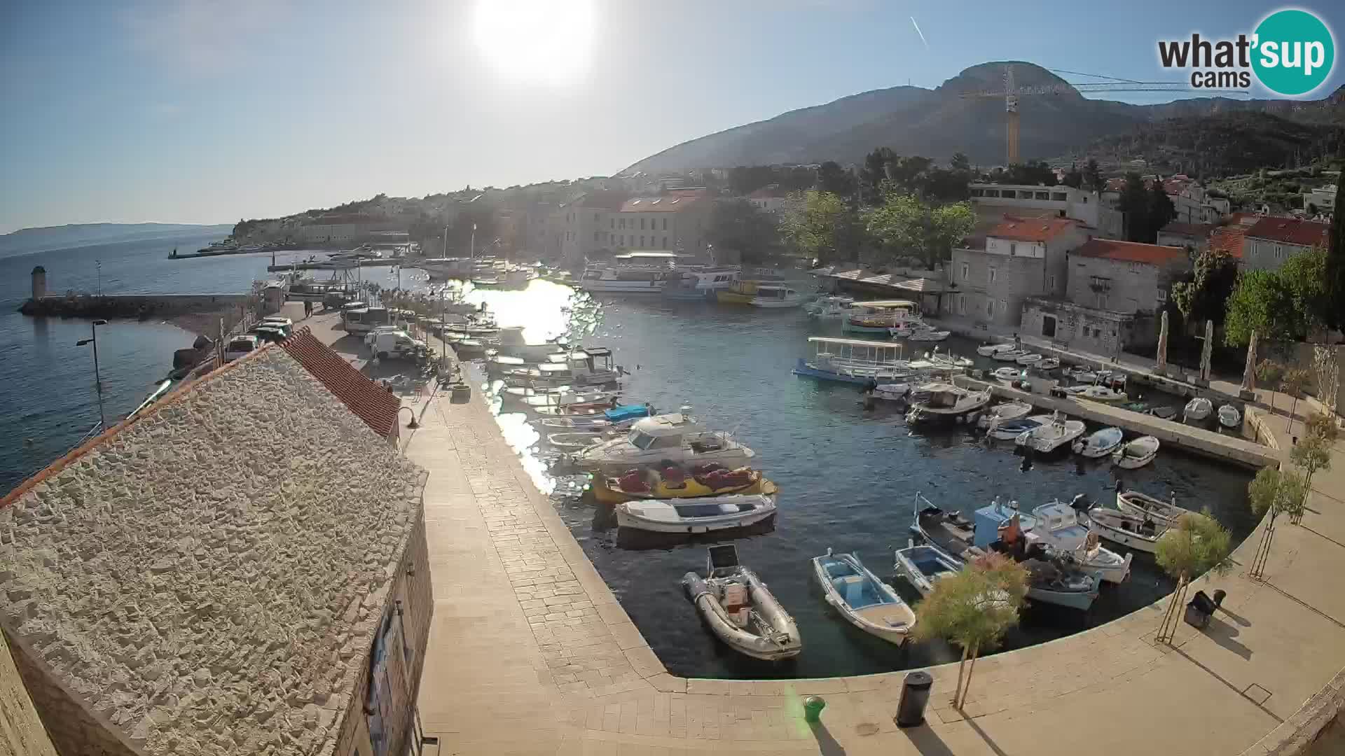 Webcam Bol Hafen – Liveblick auf Bol Riva & Marina