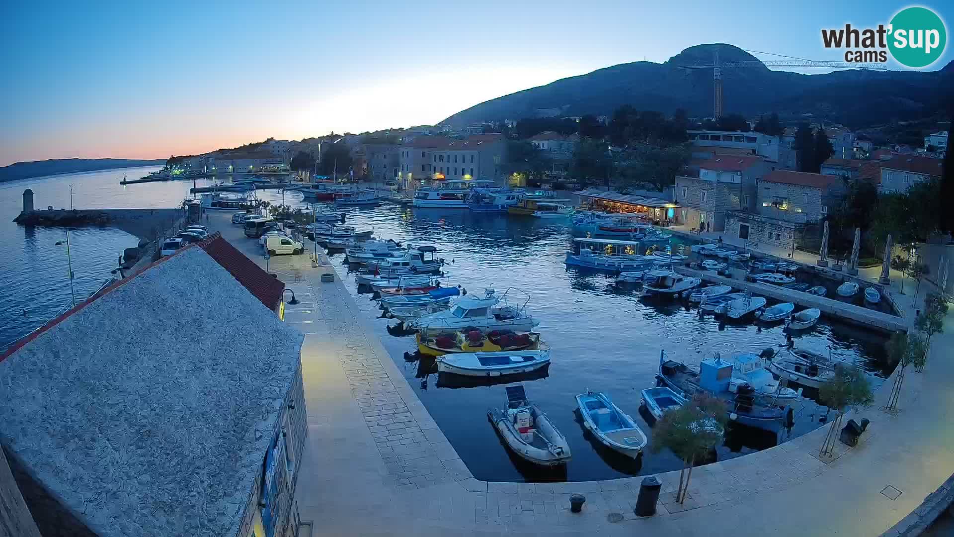 Webcam Bol Harbour – Live View of Bol Riva & Marina
