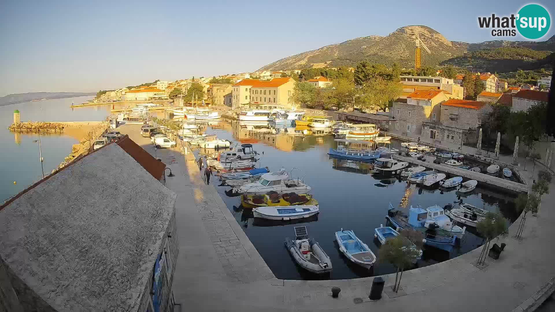 Webcam Bol Harbour – Live View of Bol Riva & Marina