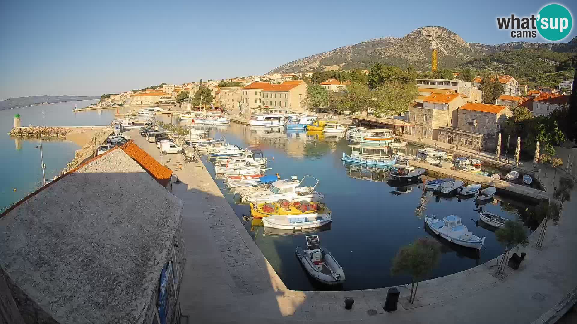 Webcam Bol Harbour – Live View of Bol Riva & Marina