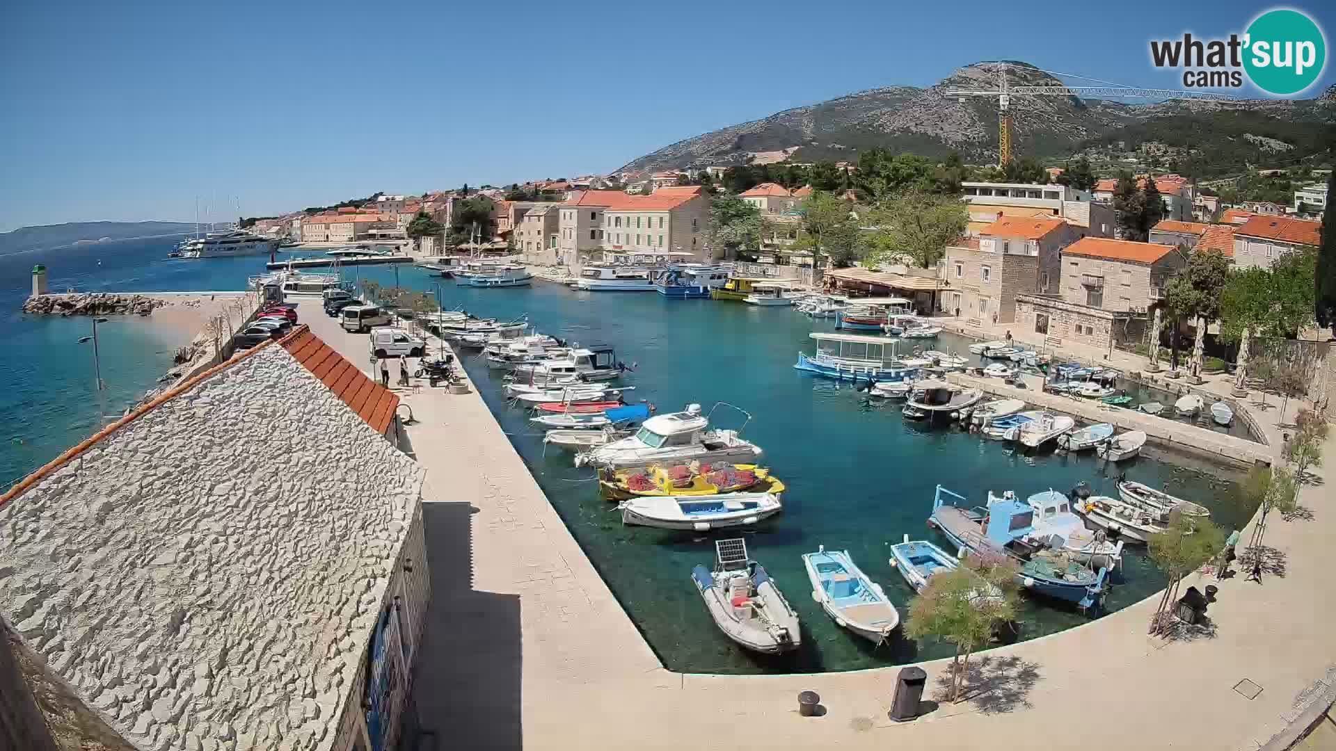Webcam Bol Hafen – Liveblick auf Bol Riva & Marina