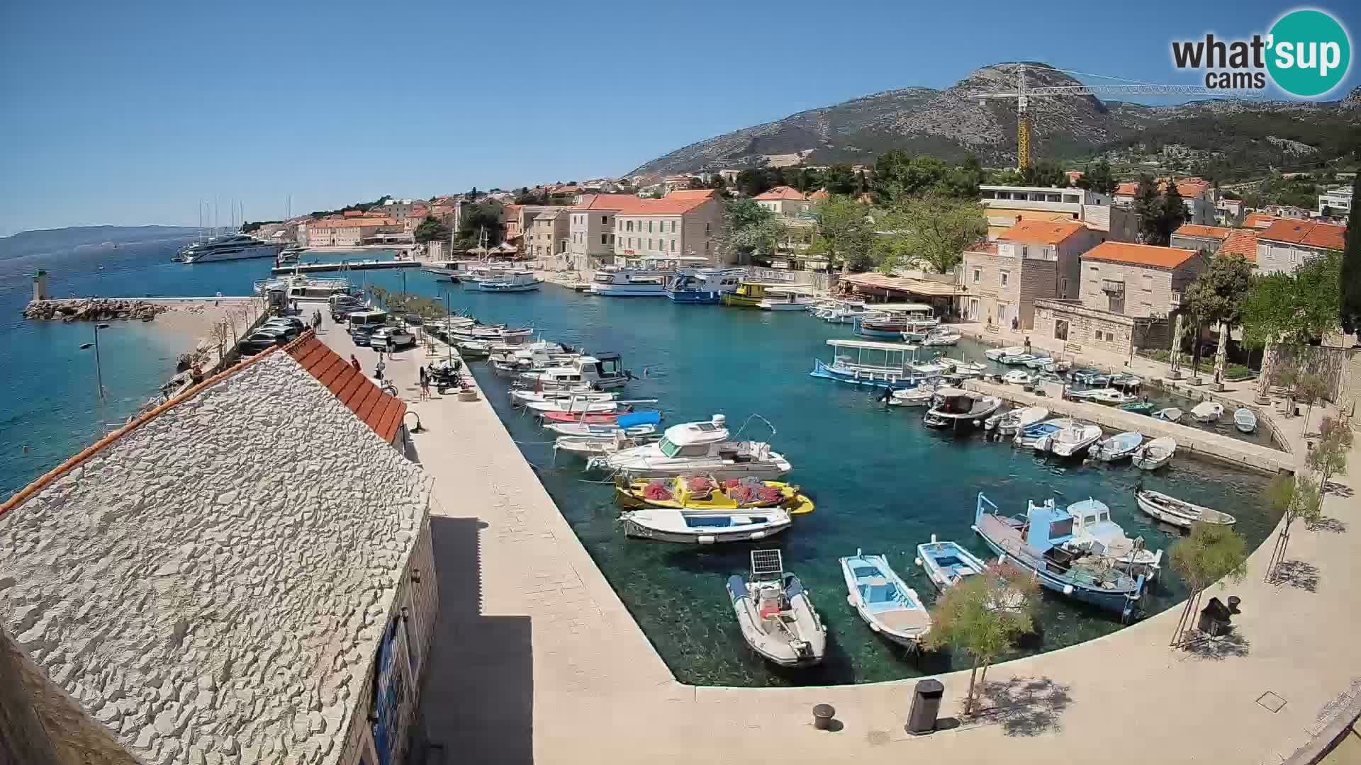 Webcam Bol Hafen – Liveblick auf Bol Riva & Marina